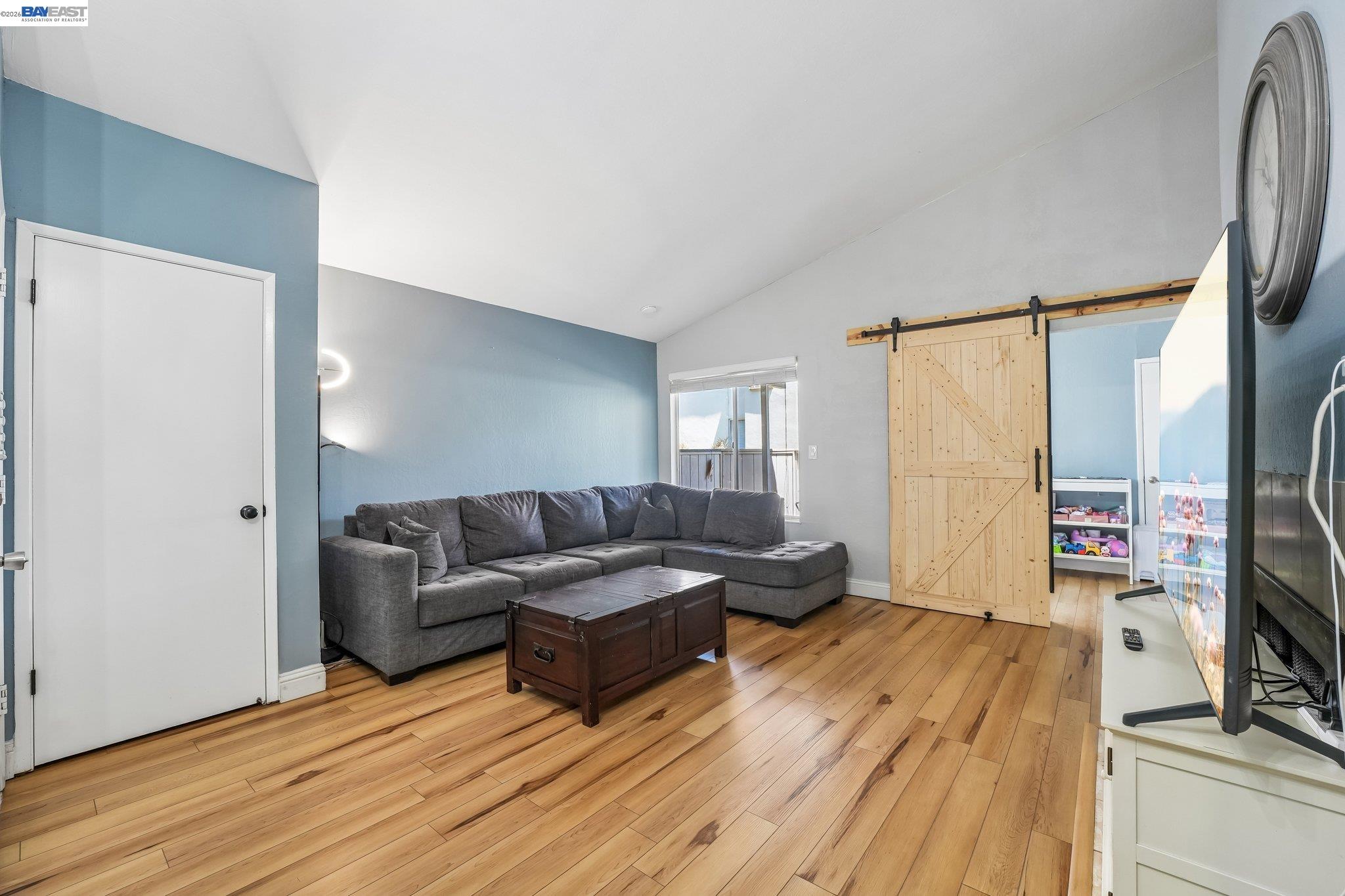 Photo #4: 41135147 Listing: Photo #4