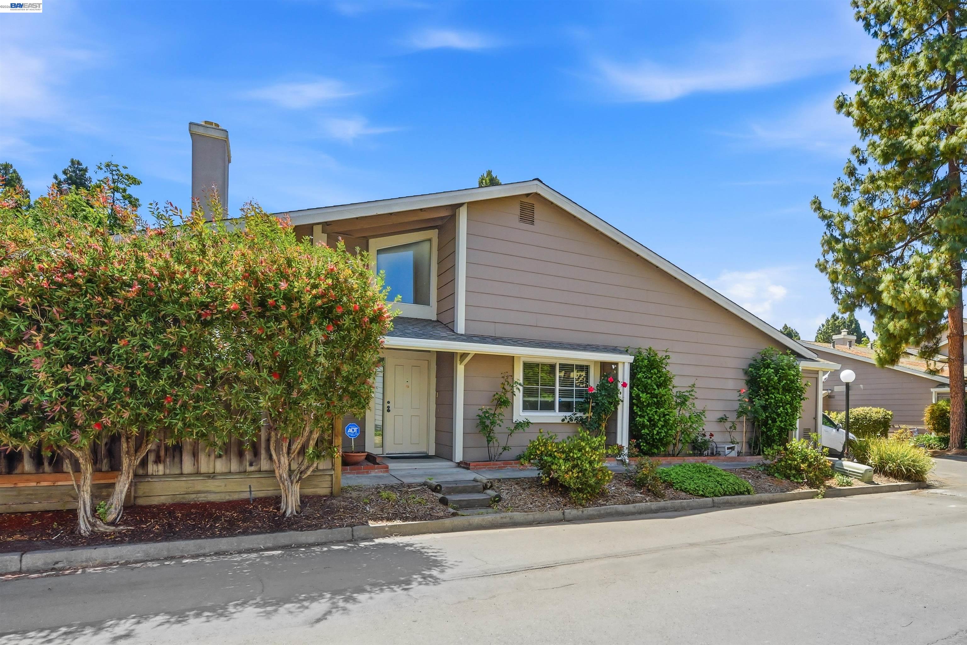Photo #3: 41135184 Listing: Photo #3