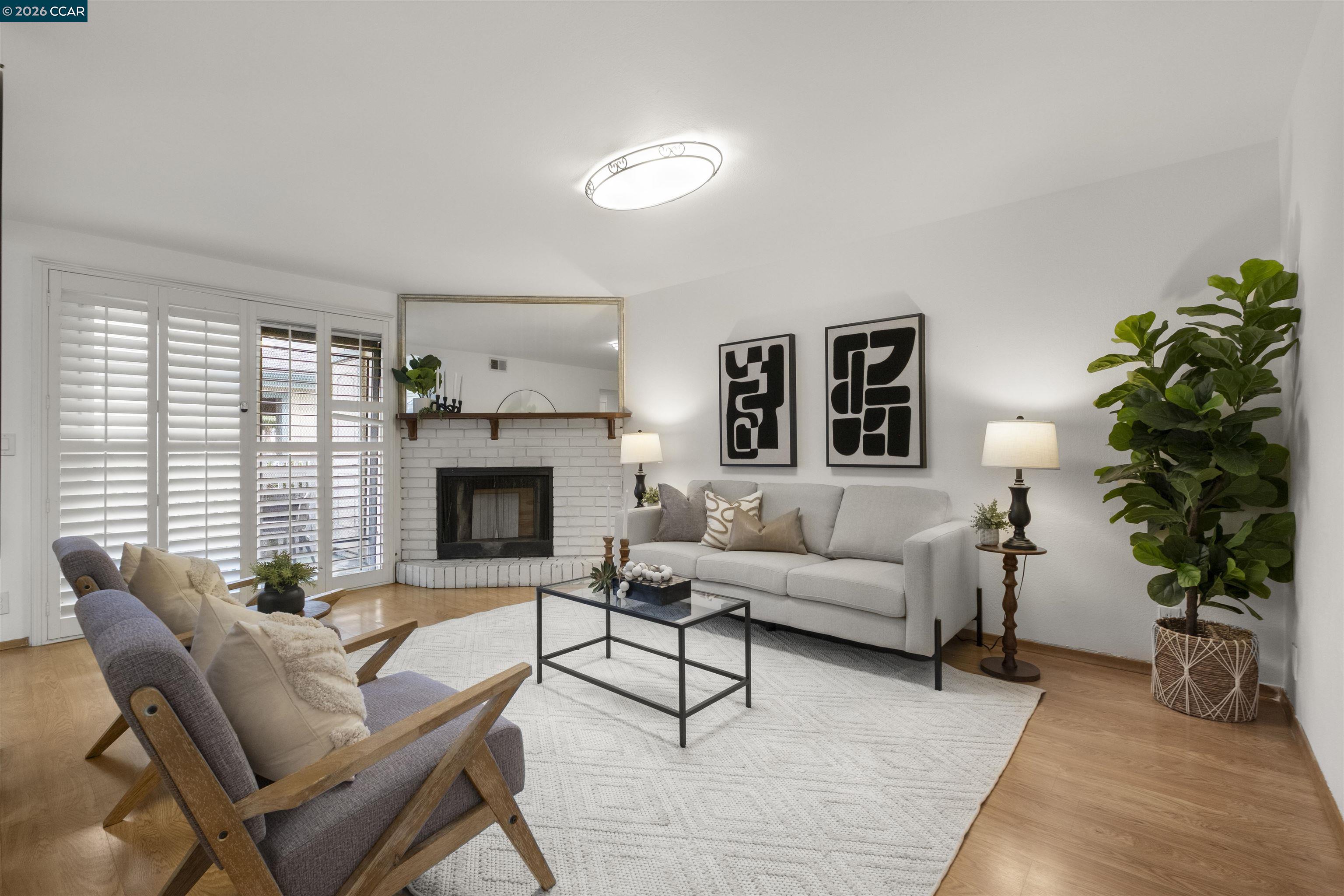 Photo #1: 41135186 Listing: Photo #1