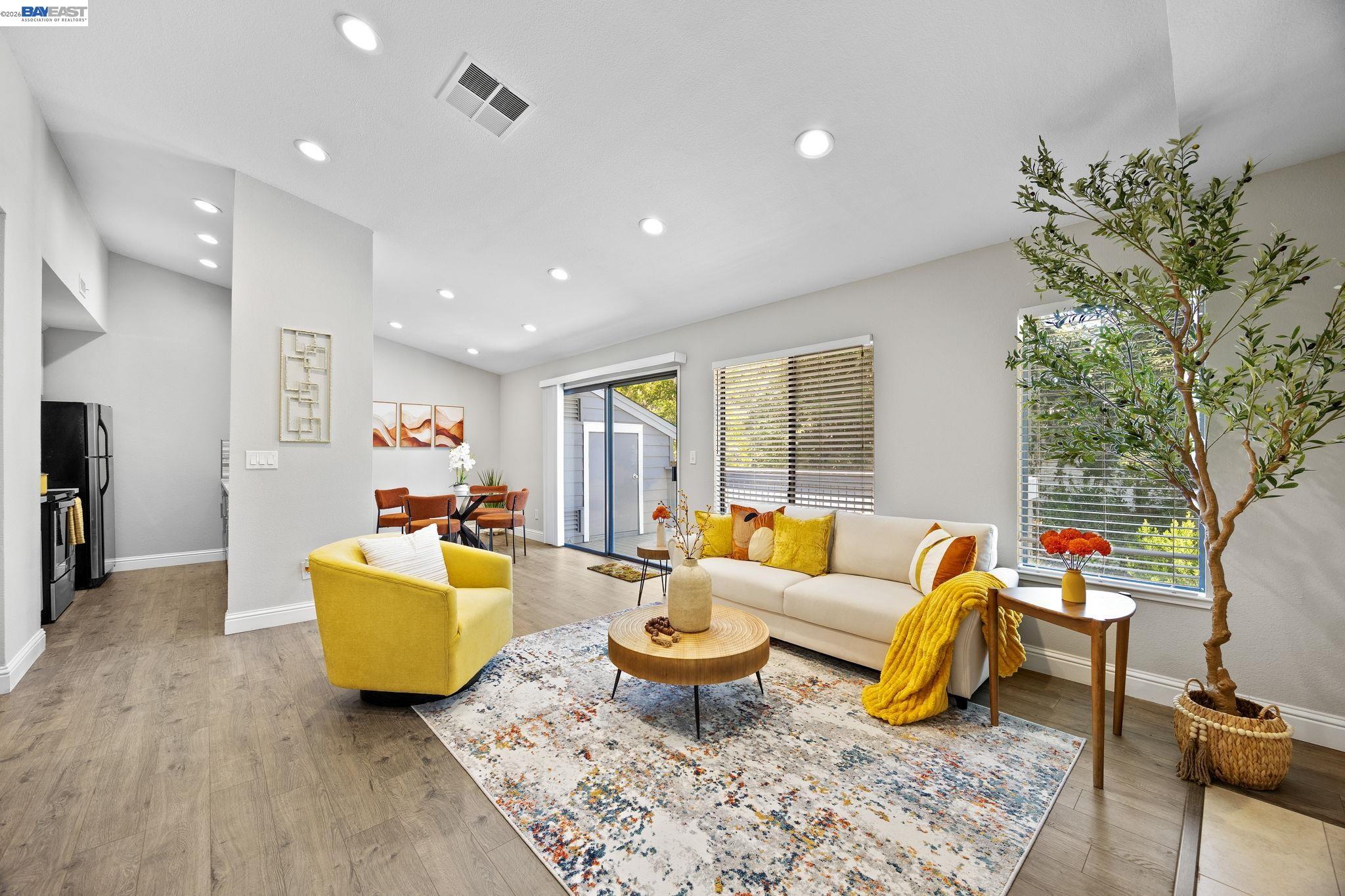 Photo #4: 41135191 Listing: Photo #4