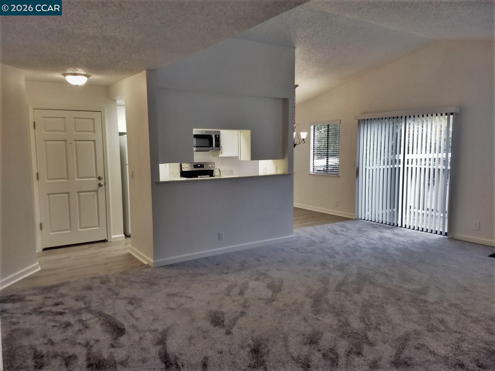 Photo #5: 41135197 Listing: Photo #5
