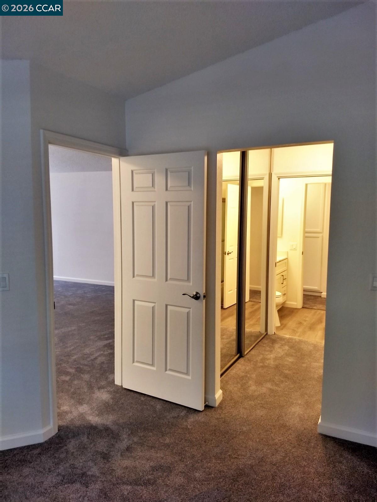 Photo #8: 41135197 Listing: Photo #8