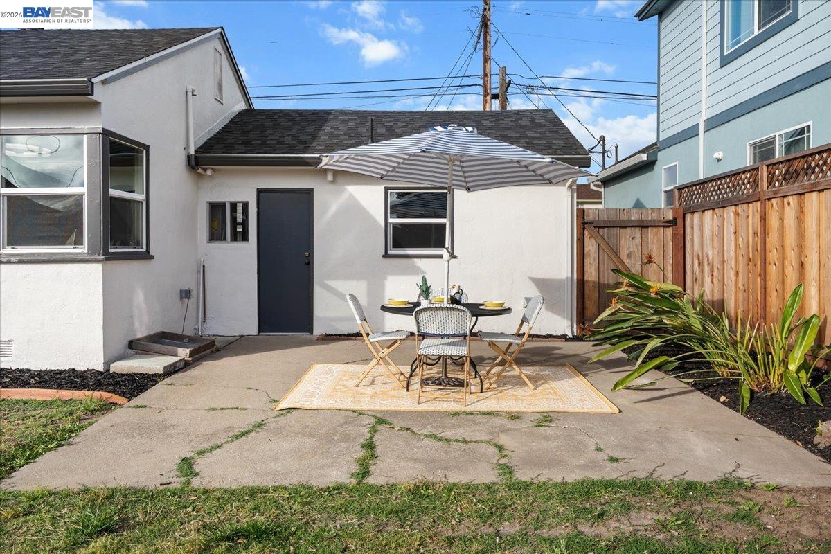 320 Beach Rd, Alameda CA 94502 — photo 6