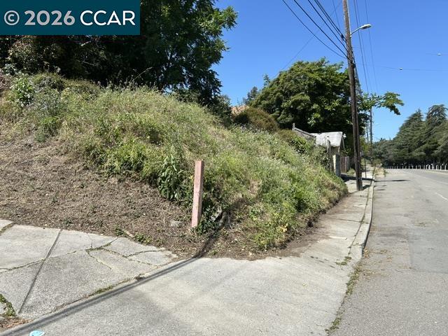 5229 Macarthur Blvd, Oakland CA 94619 — photo 16