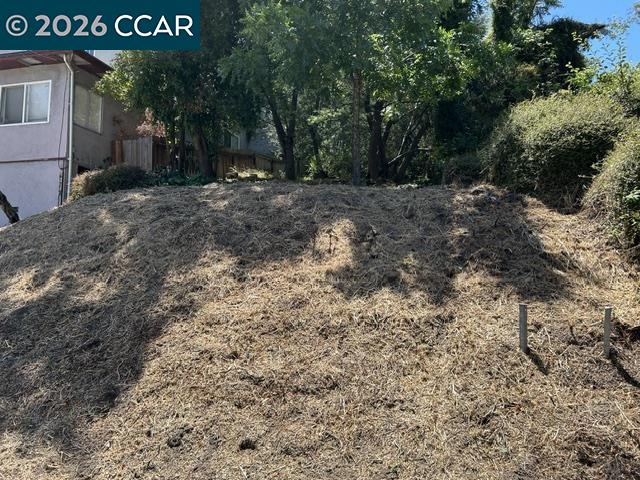 5229 Macarthur Blvd, Oakland CA 94619 — photo 9