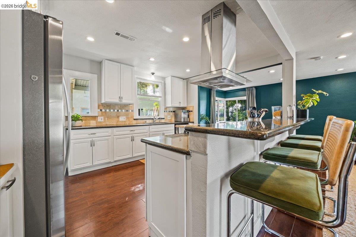 10809 Mcintyre St, Oakland CA 94605 — photo 11