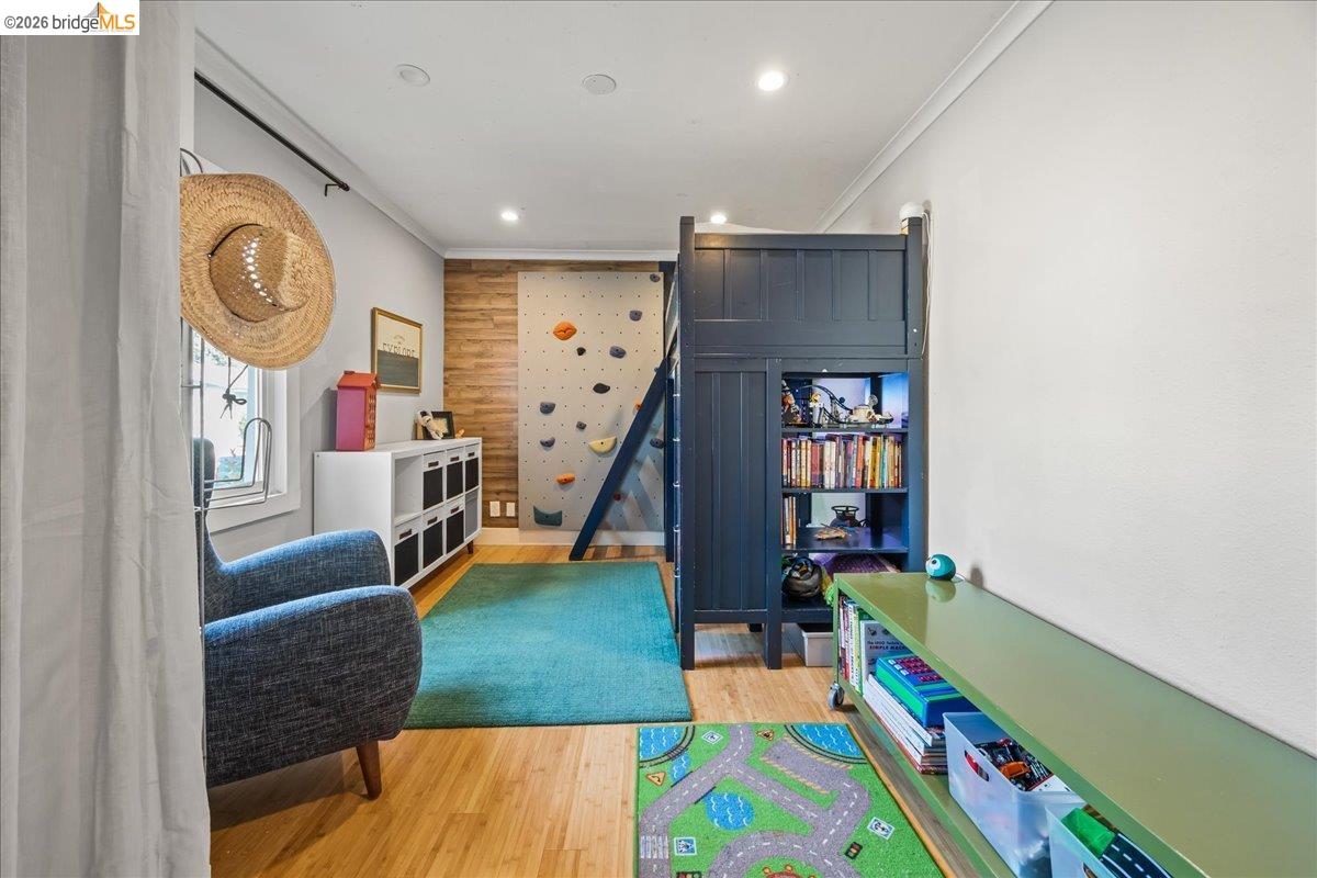 10809 Mcintyre St, Oakland CA 94605 — photo 25