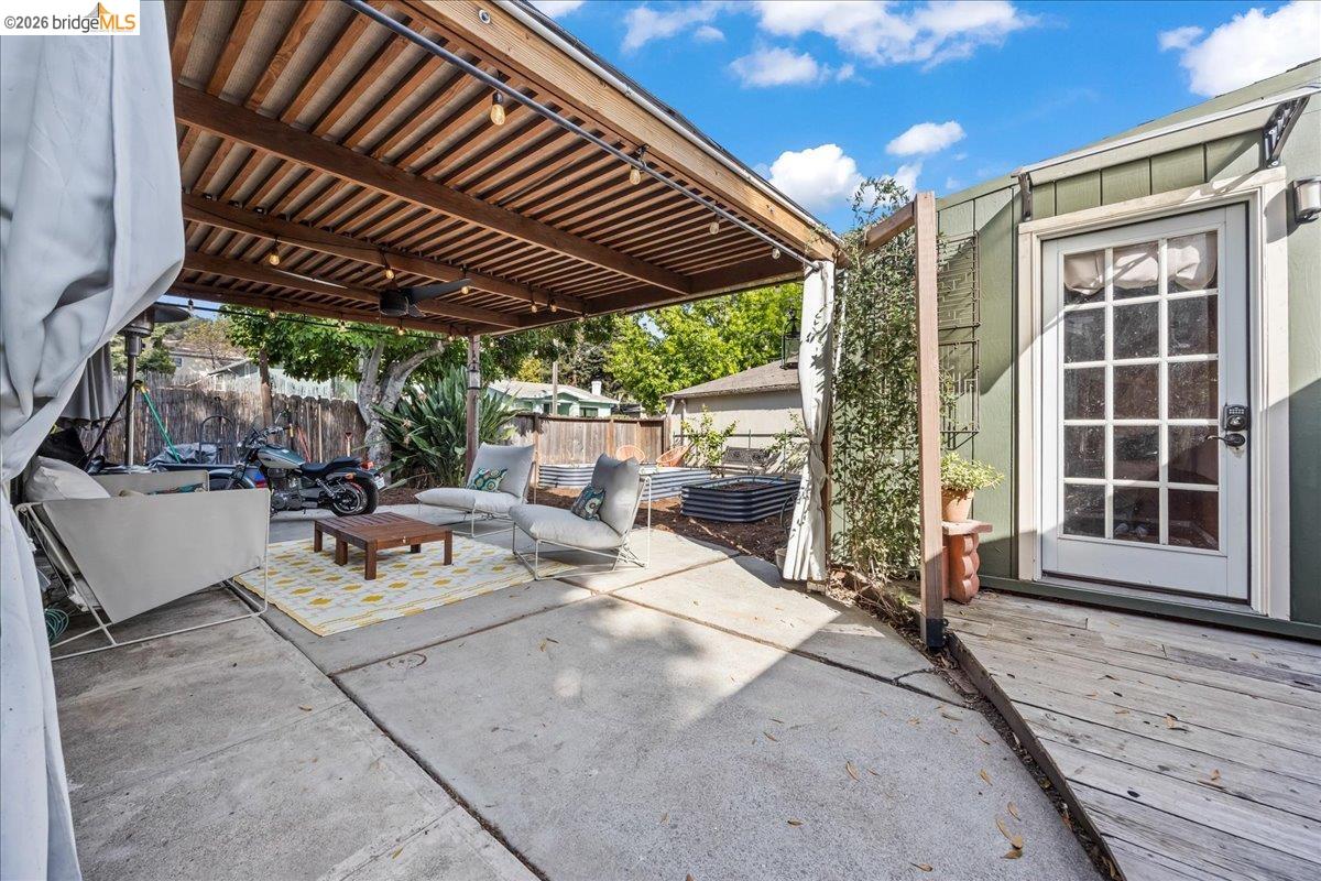 10809 Mcintyre St, Oakland CA 94605 — photo 34