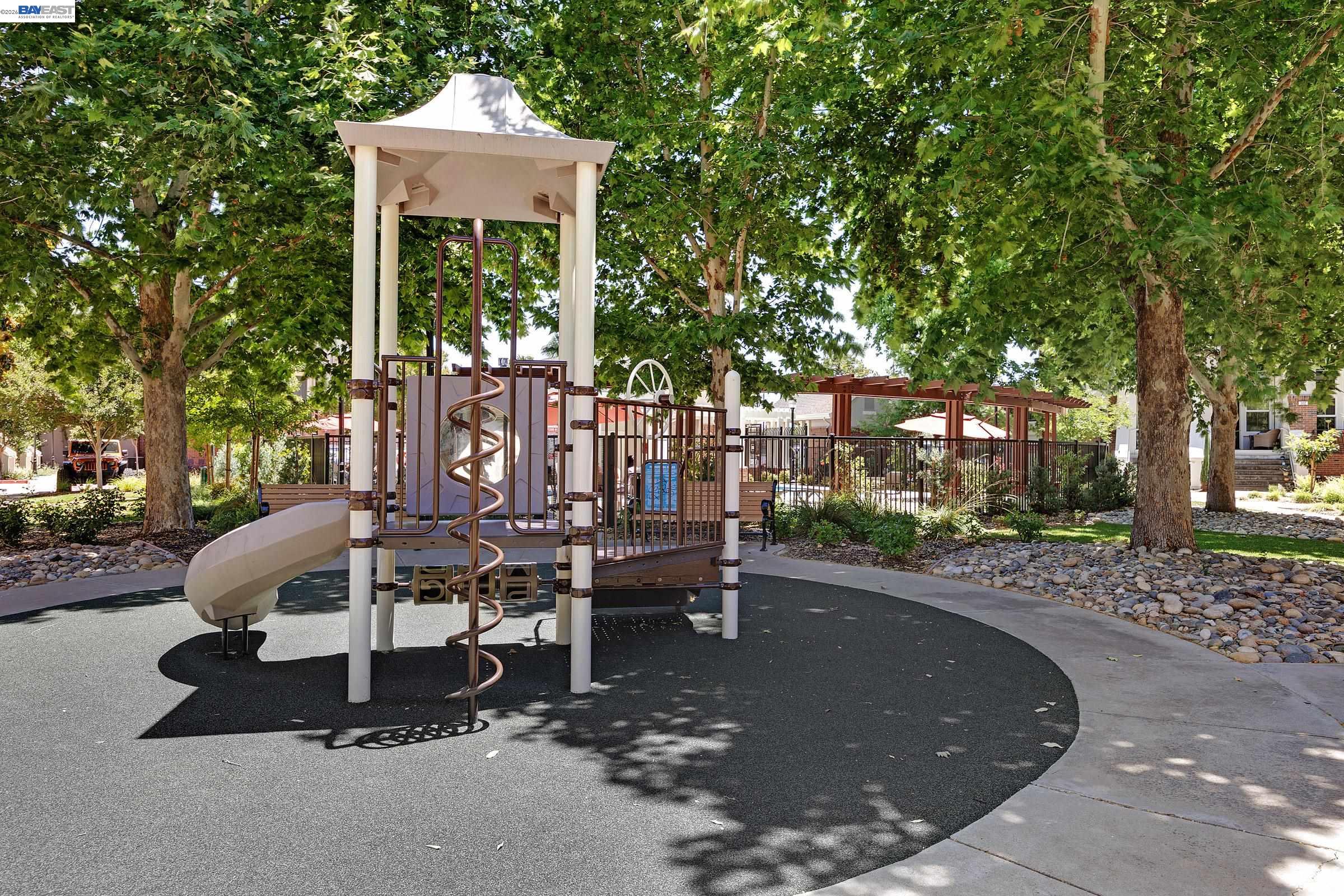 Photo #31: 41135259 Listing: Photo #31