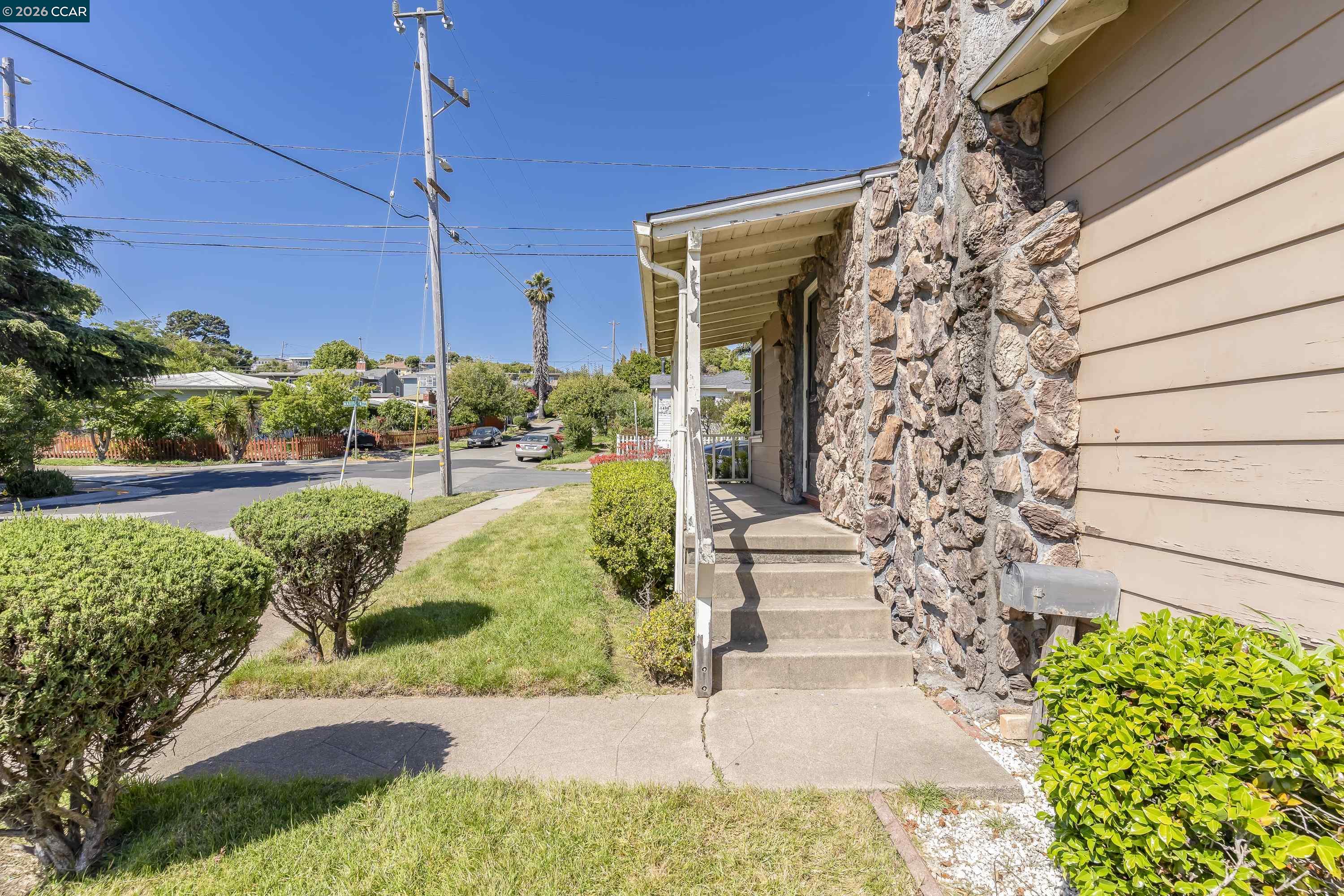 5526 Carl Ave, Richmond CA 94804 — photo 4