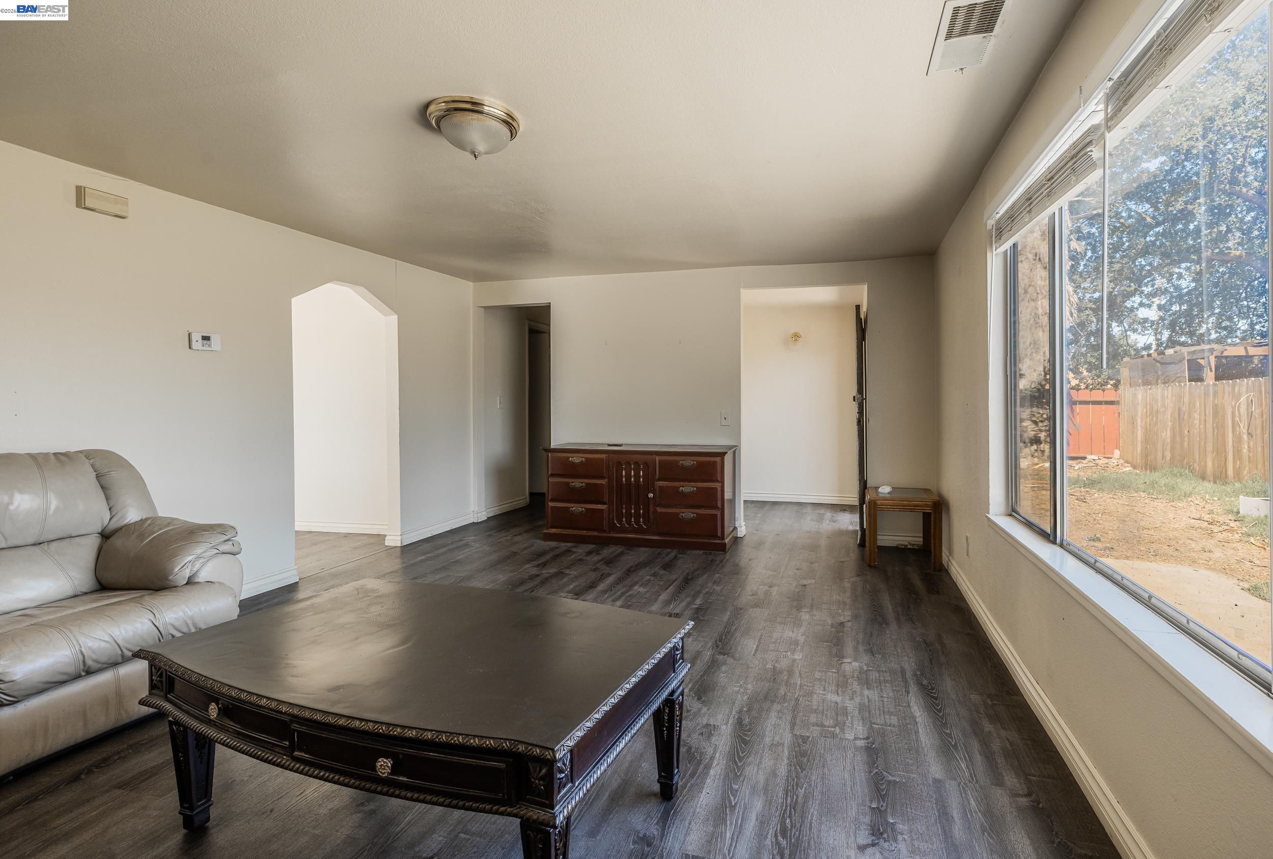 252 W Clover Rd, Tracy CA 95376 — photo 8