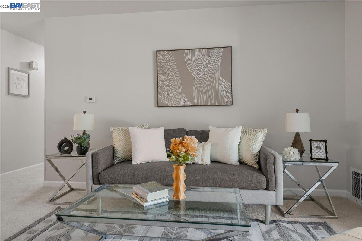 Photo #5: 41135299 Listing: Photo #5