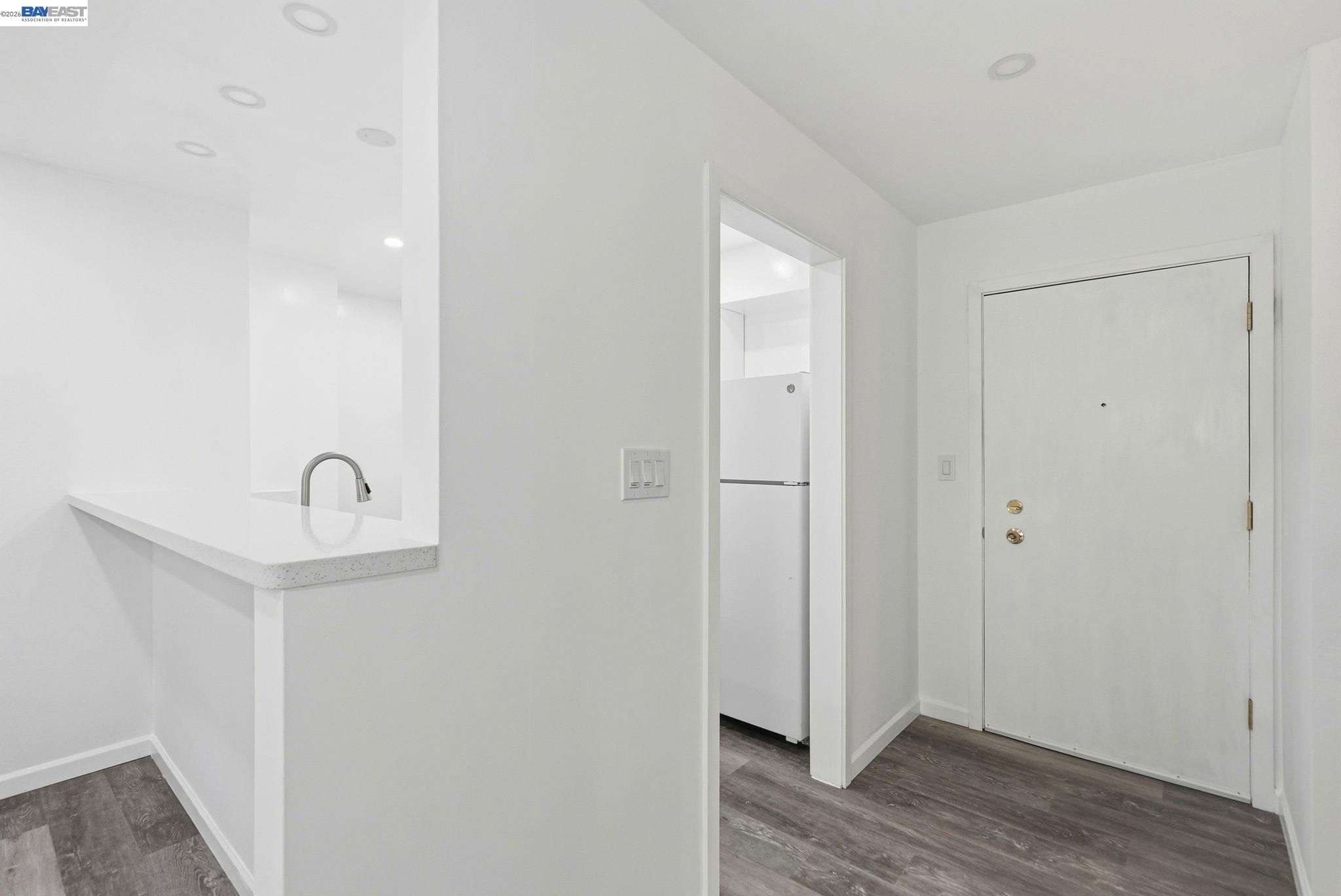 Photo #8: 41135300 Listing: Photo #8