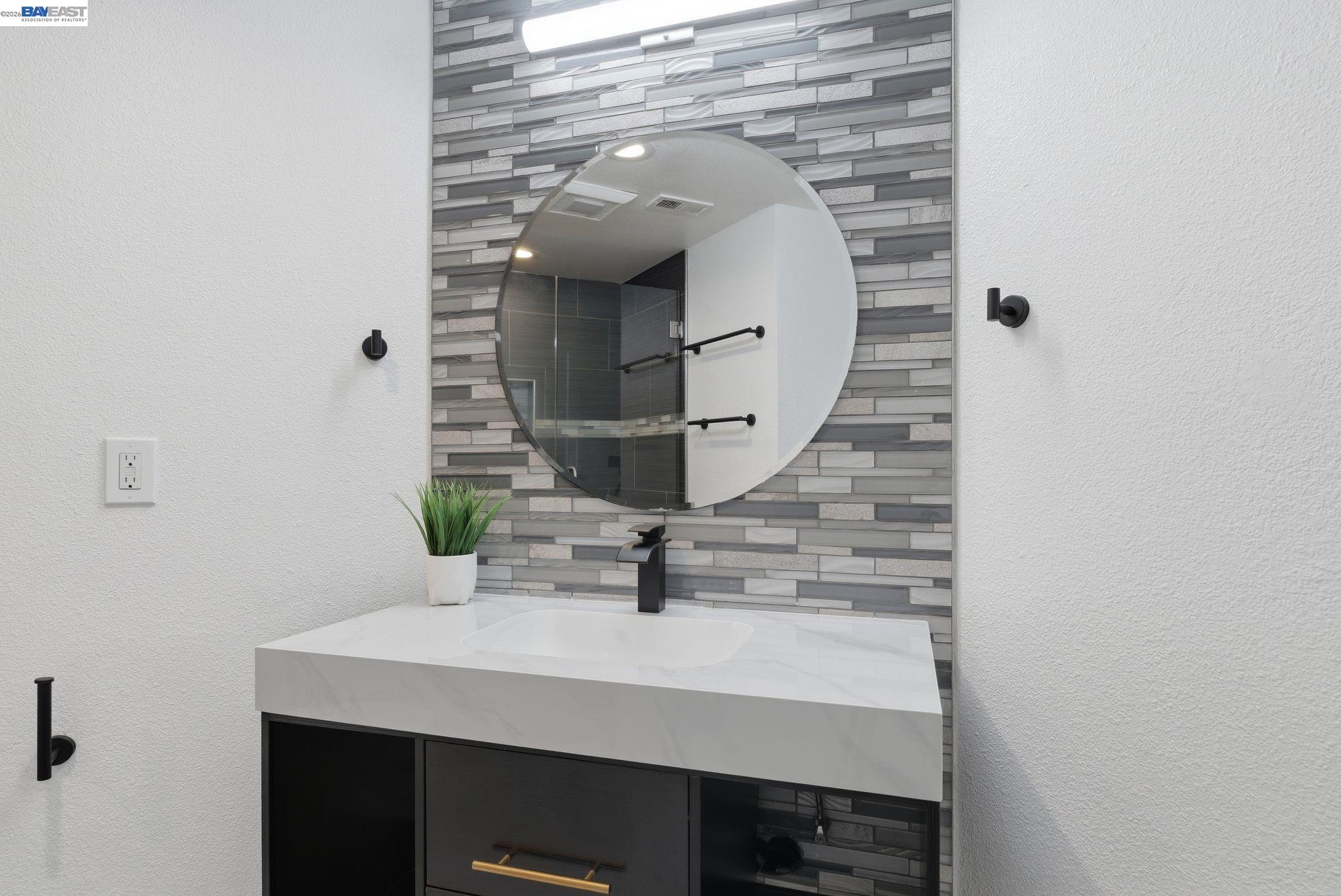 Photo #15: 41135307 Listing: Photo #15