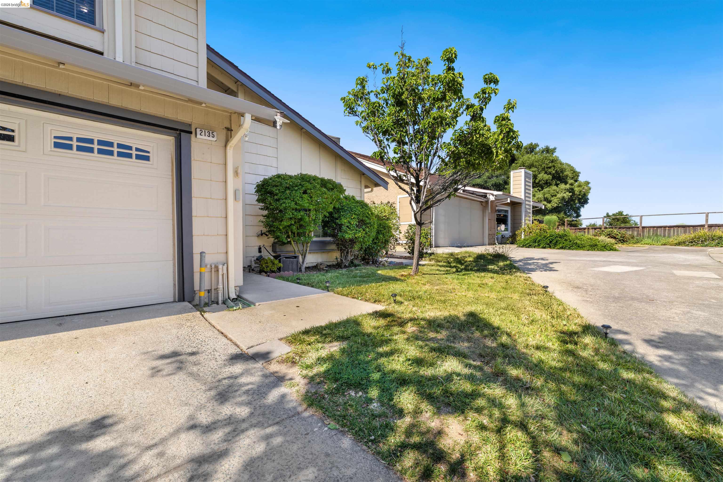 Photo #3: 41135313 Listing: Photo #3