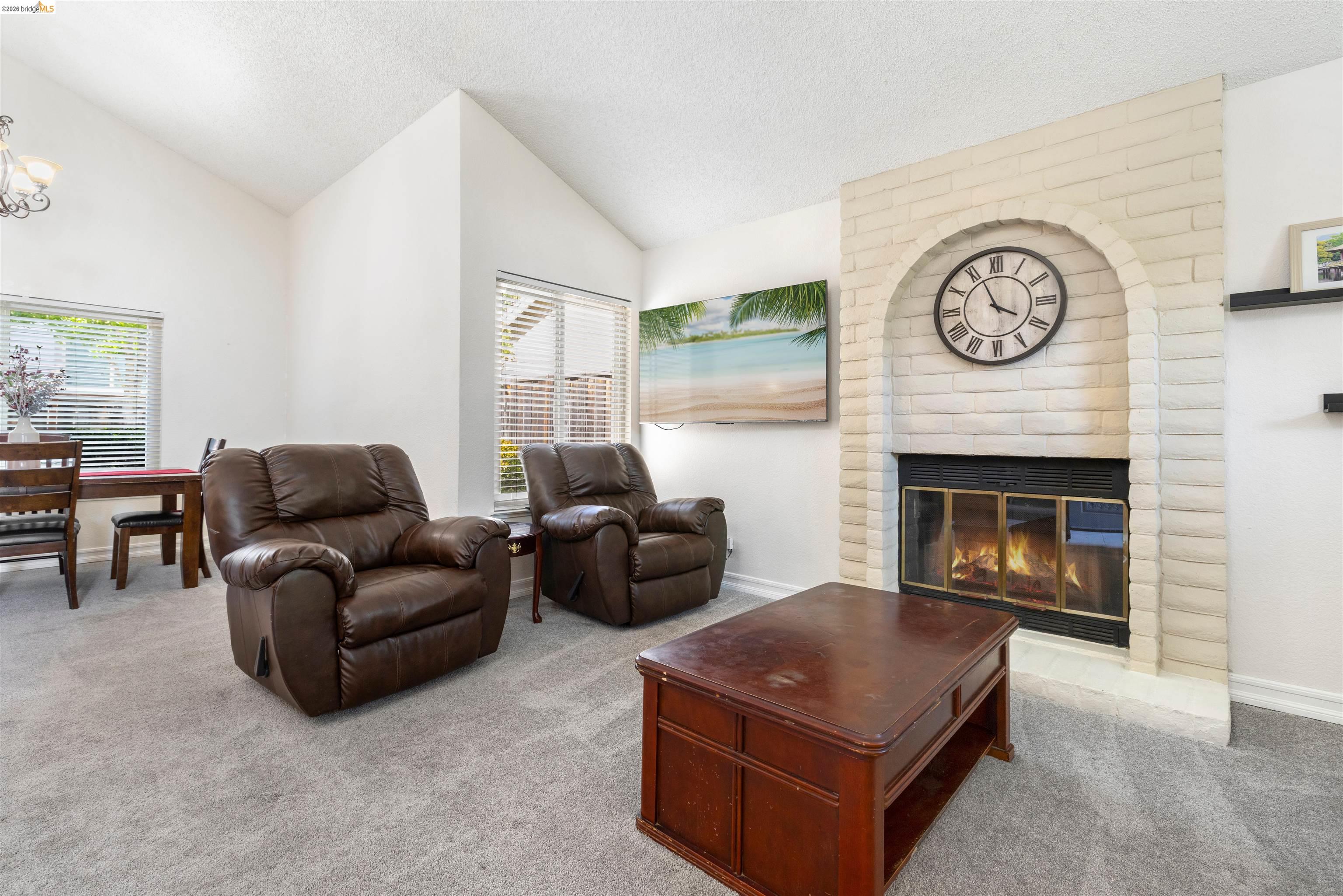 Photo #5: 41135313 Listing: Photo #5