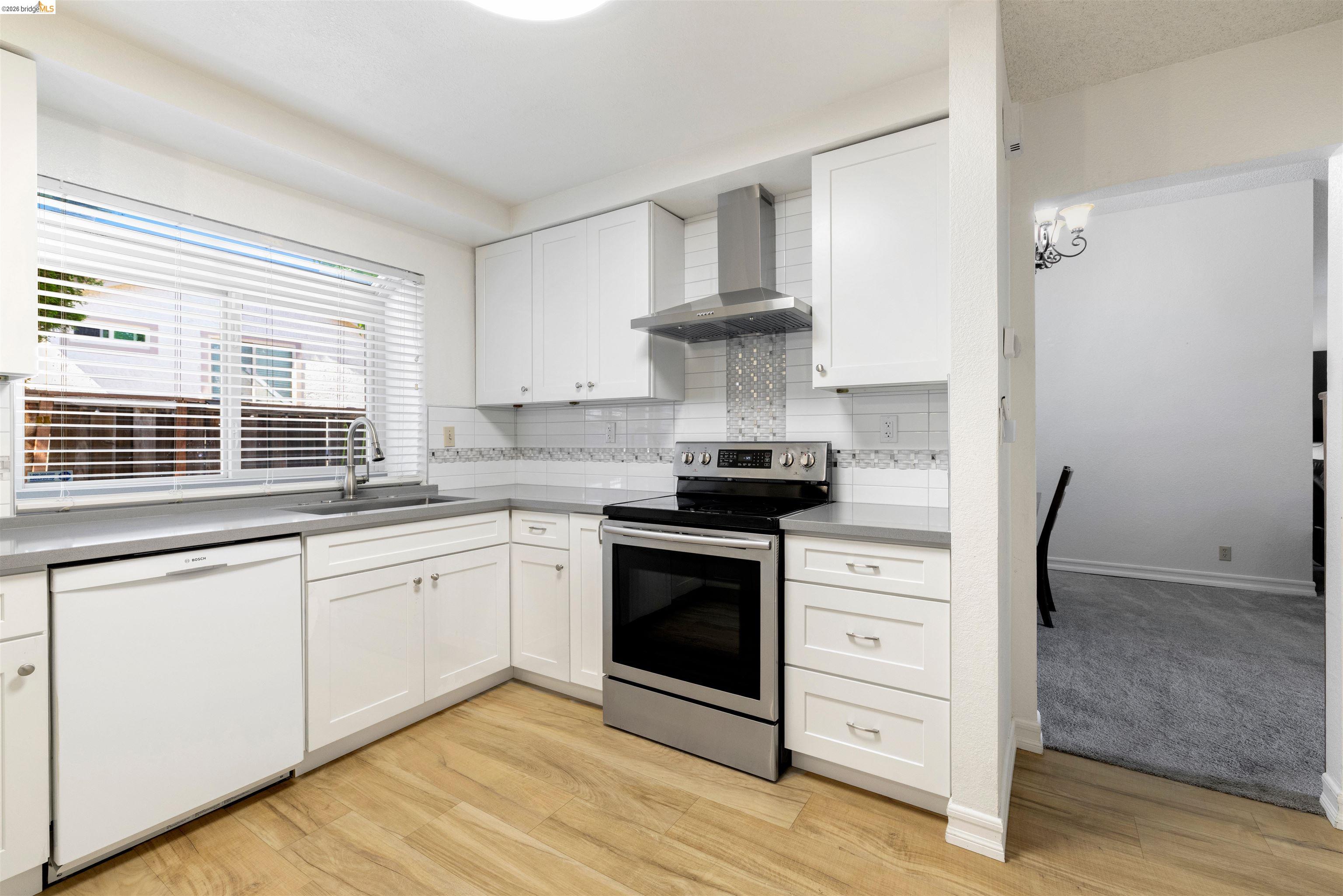 Photo #8: 41135313 Listing: Photo #8
