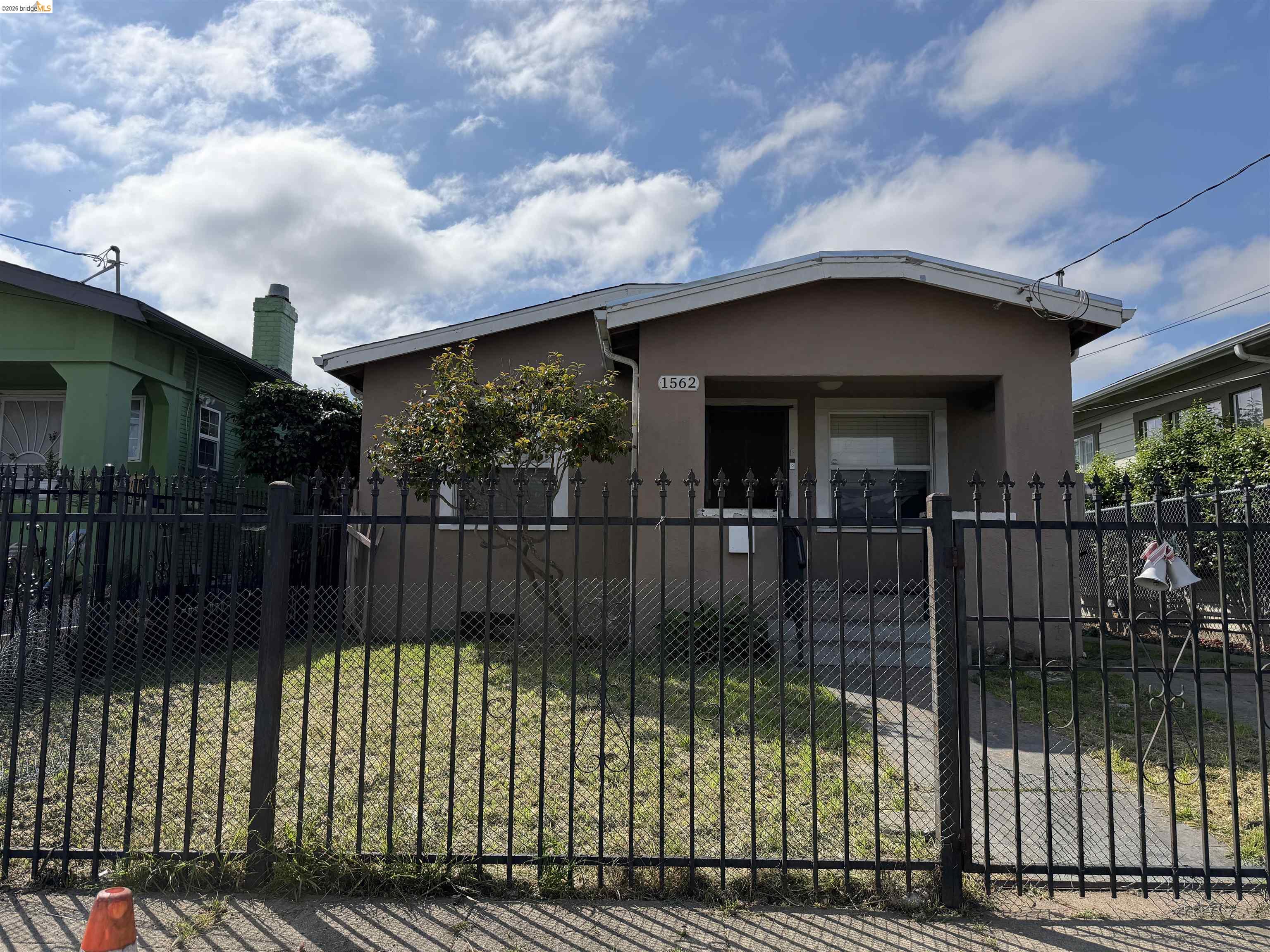 442 Pinewood Rd. 20019 CA