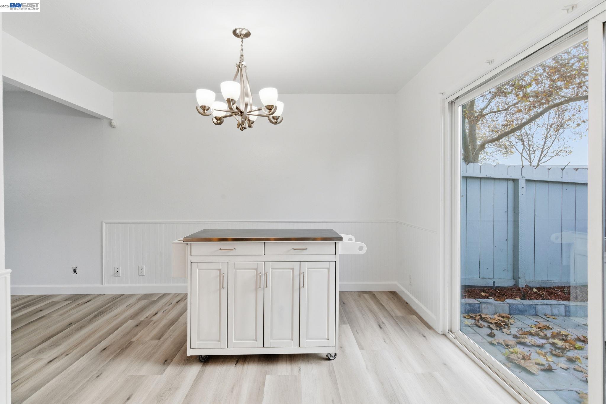 Photo #12: 41135348 Listing: Photo #12