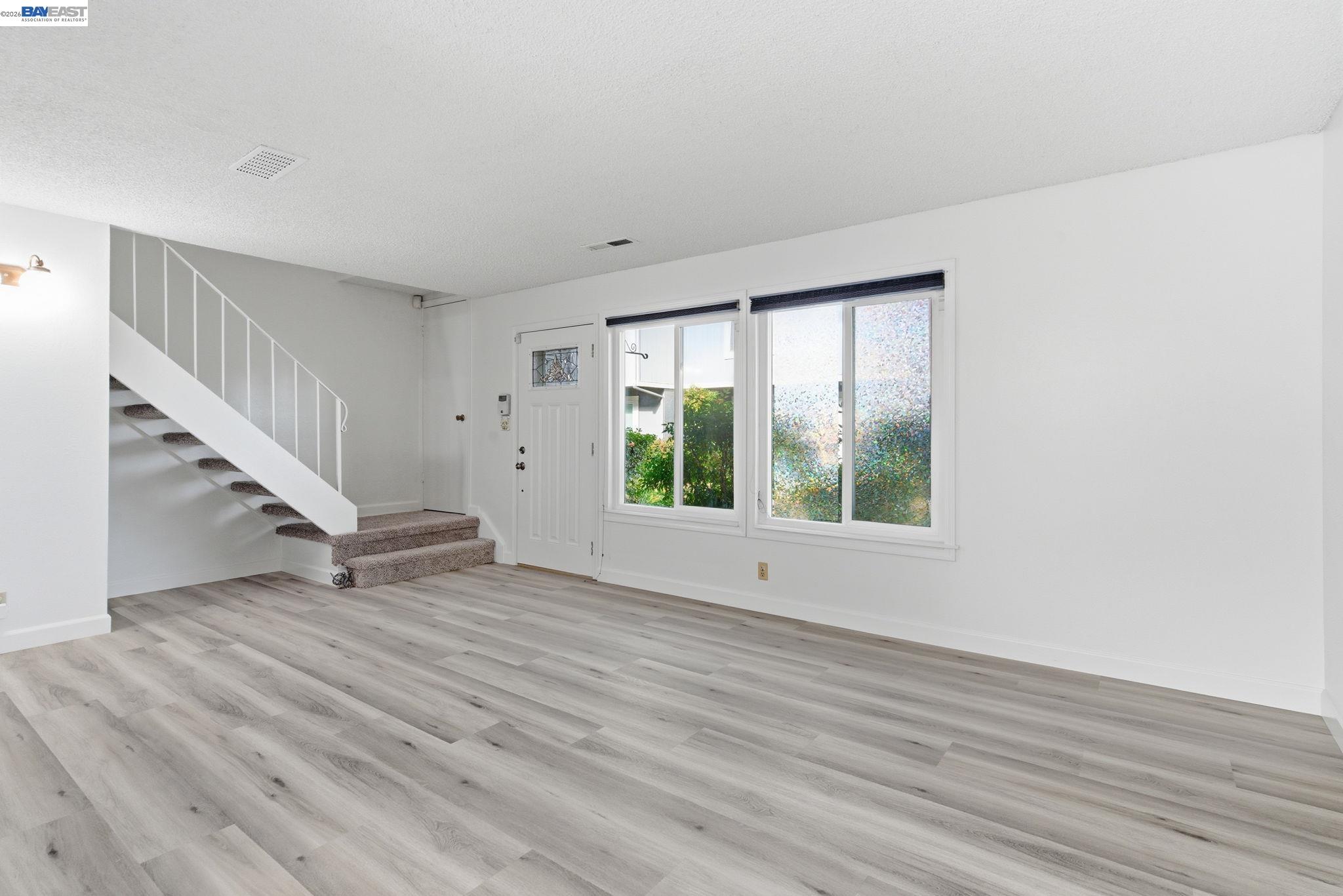 Photo #8: 41135348 Listing: Photo #8