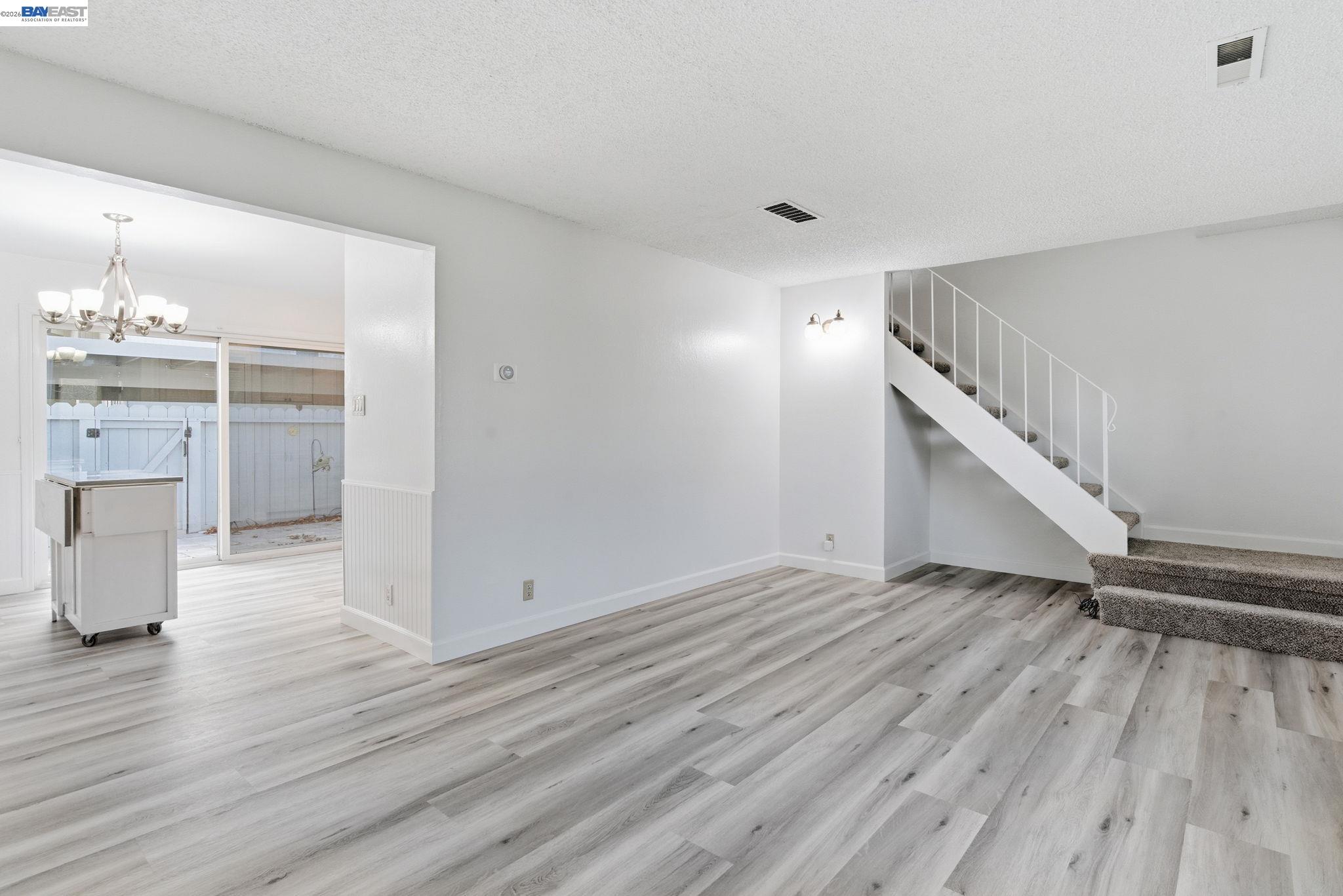 Photo #9: 41135348 Listing: Photo #9