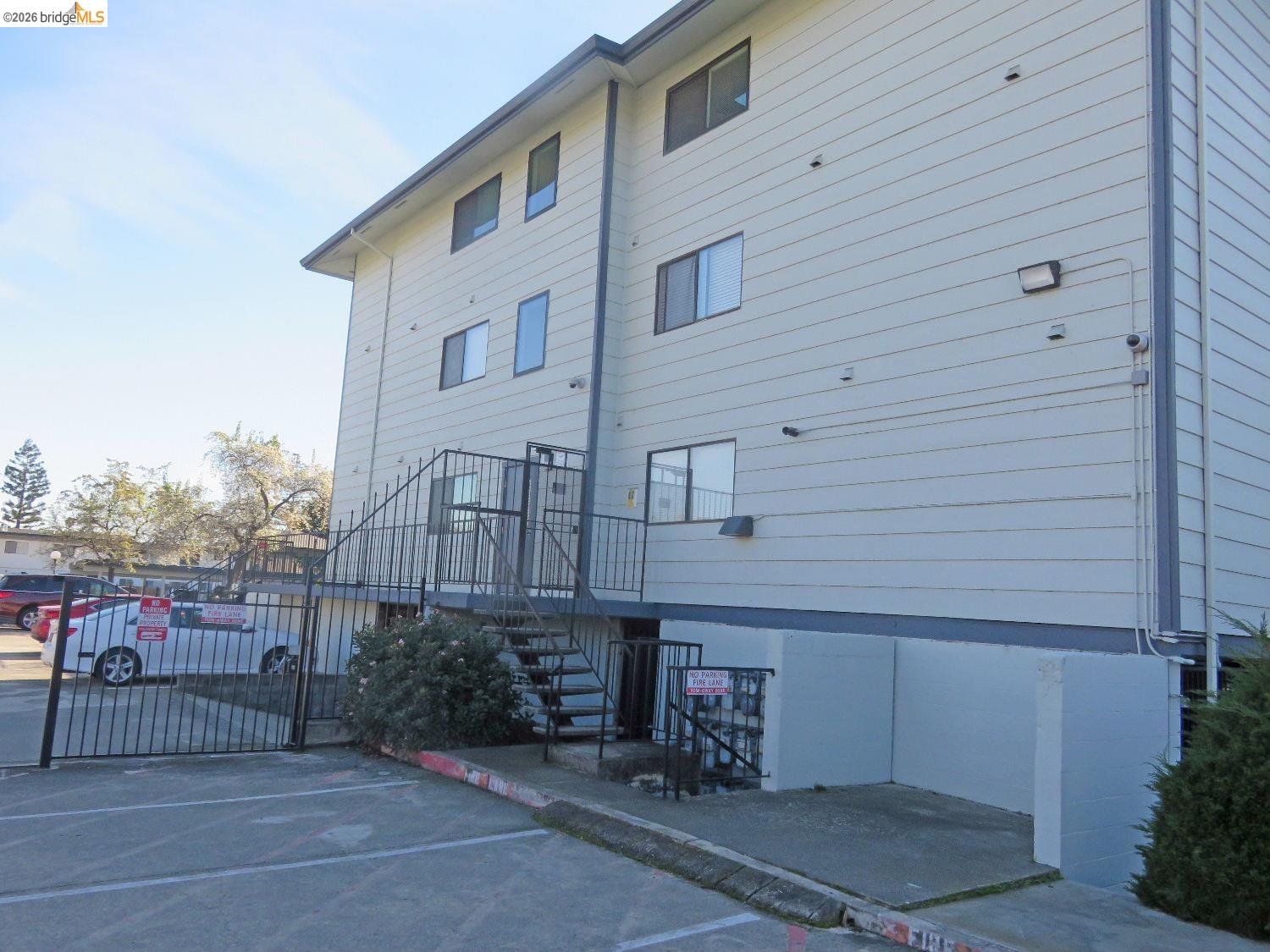 Photo #3: 41135350 Listing: Photo #3