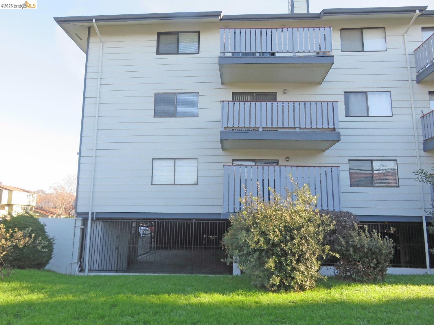 Photo #5: 41135350 Listing: Photo #5