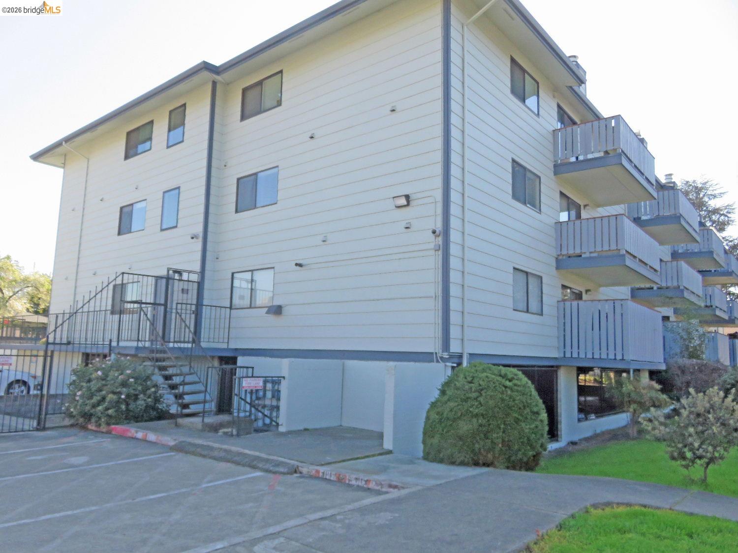 Photo #8: 41135350 Listing: Photo #8