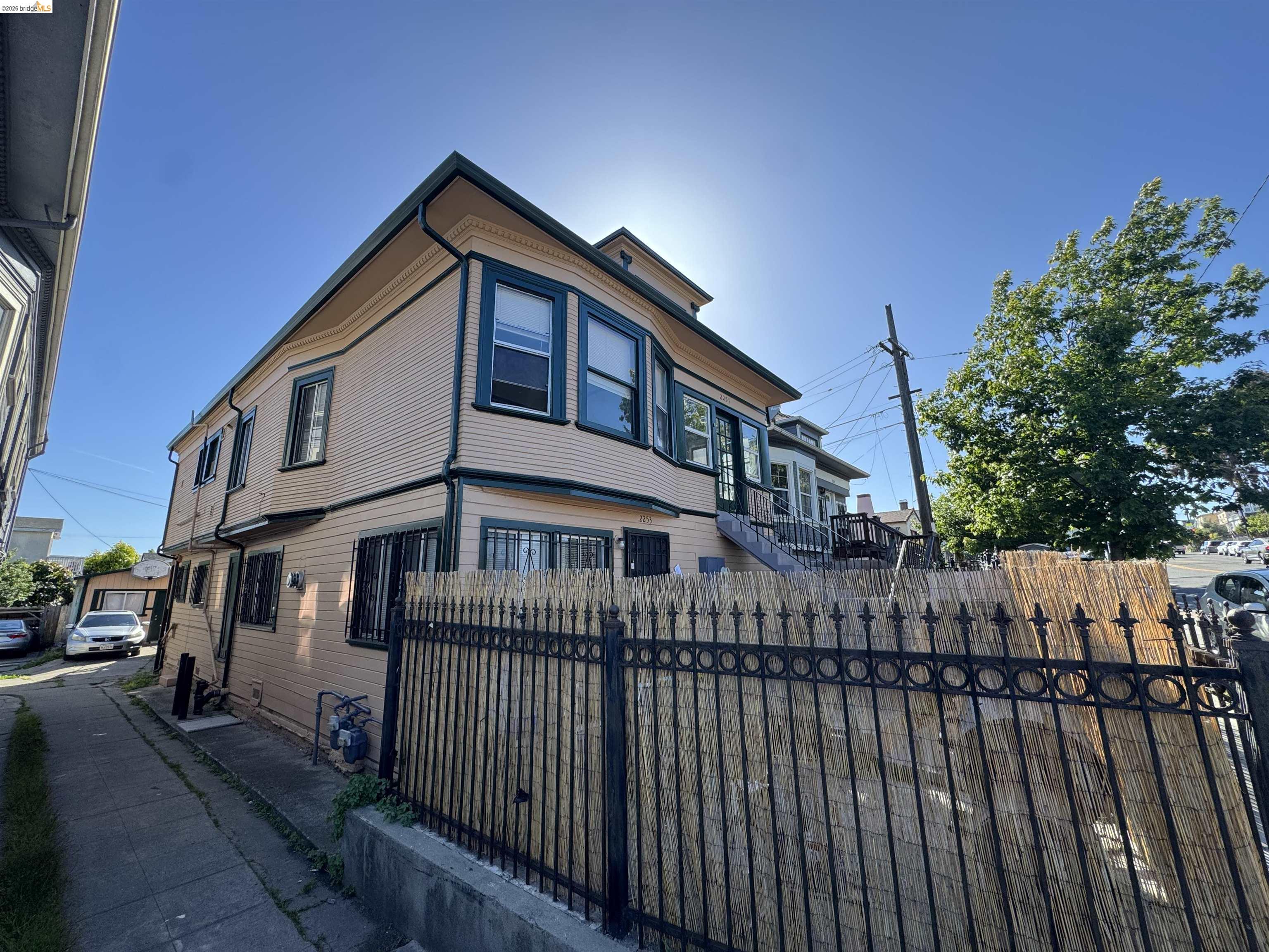 2251 Foothill Blvd, Oakland CA 94606 — photo 2