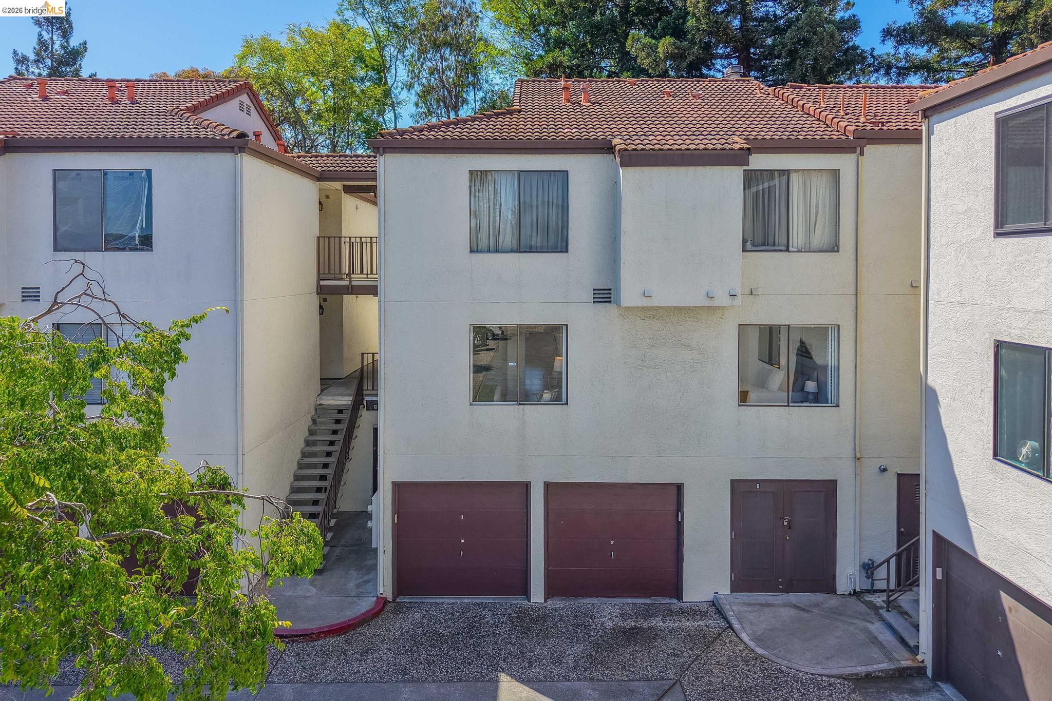Photo #2: 41135359 Listing: Photo #2