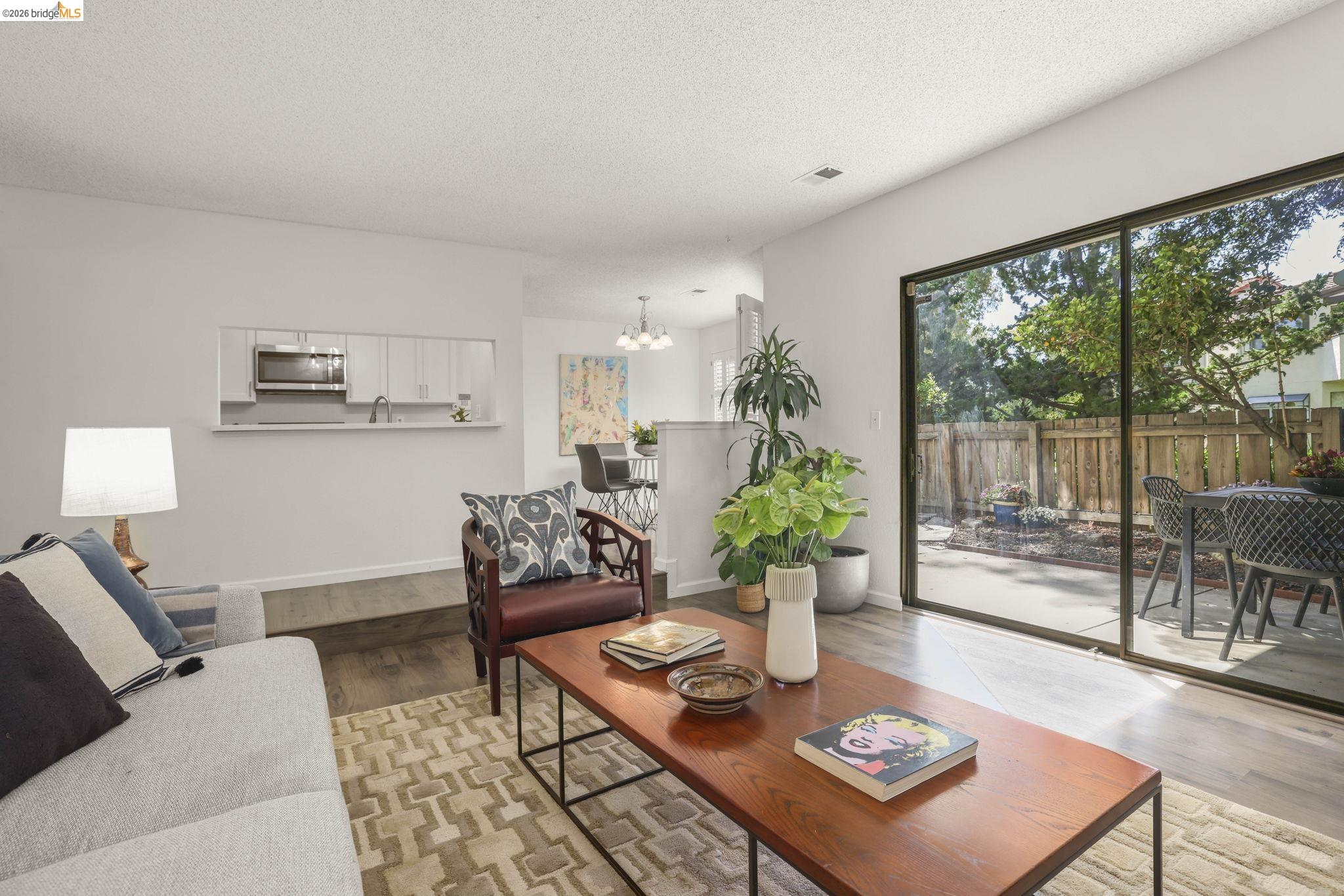 Photo #5: 41135359 Listing: Photo #5