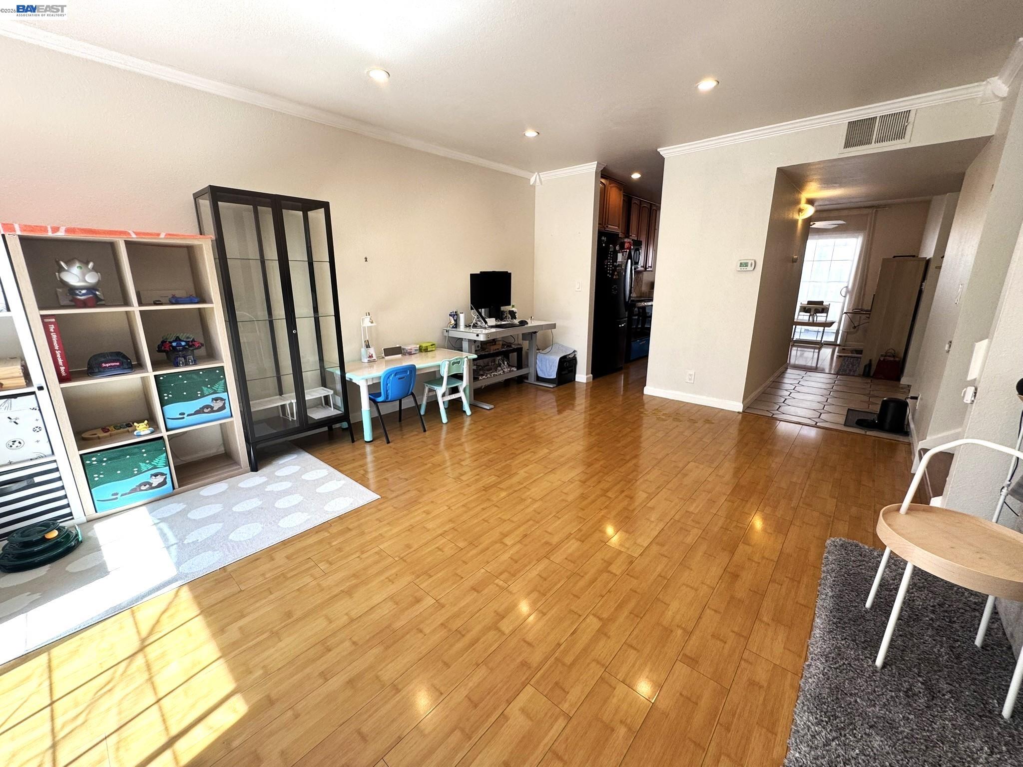 Photo #4: 41135361 Listing: Photo #4