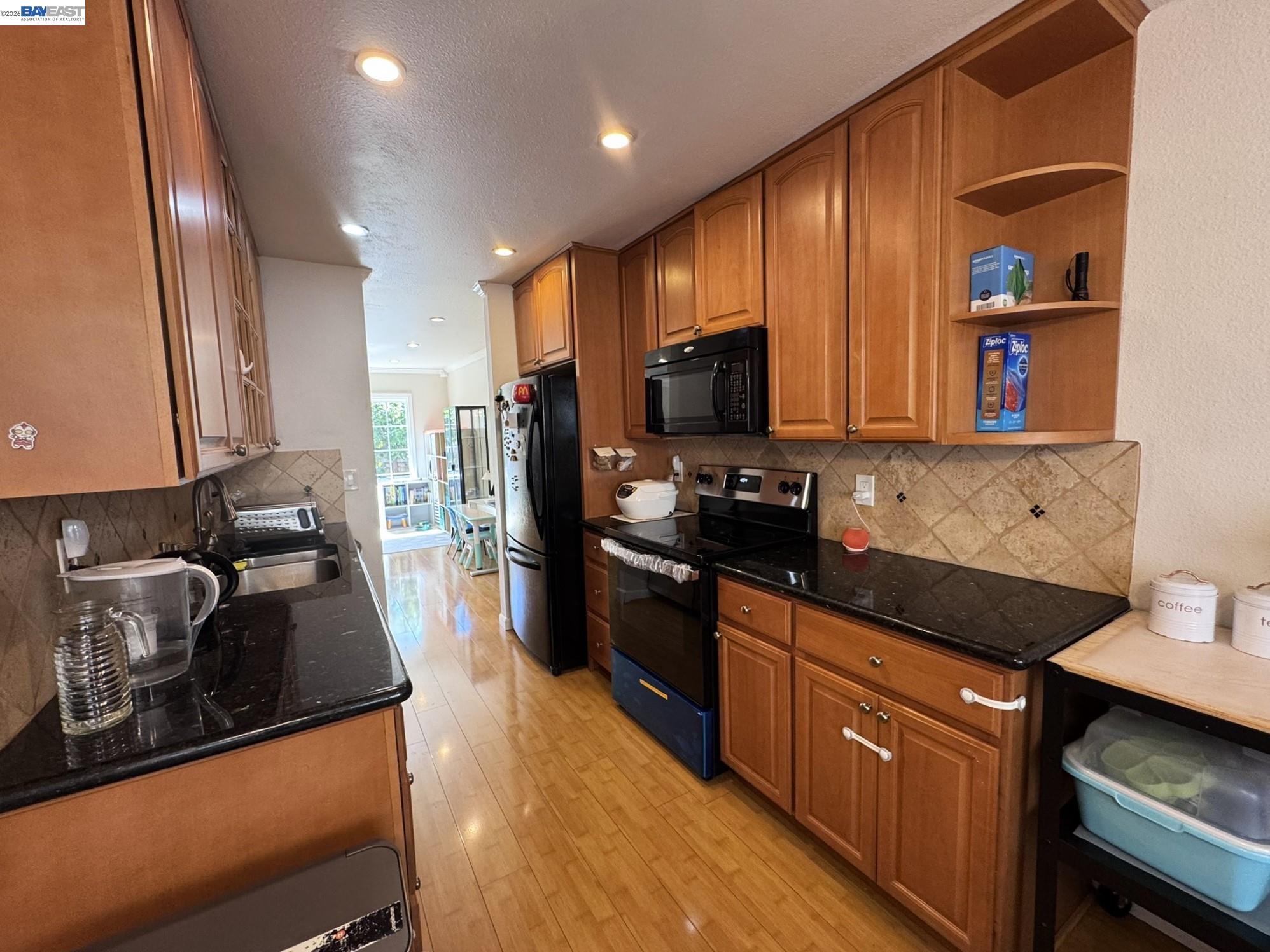 Photo #8: 41135361 Listing: Photo #8