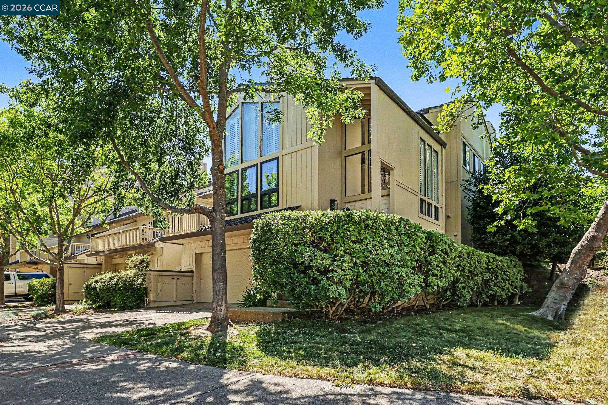 Photo #1: 41135375 Listing: Photo #1