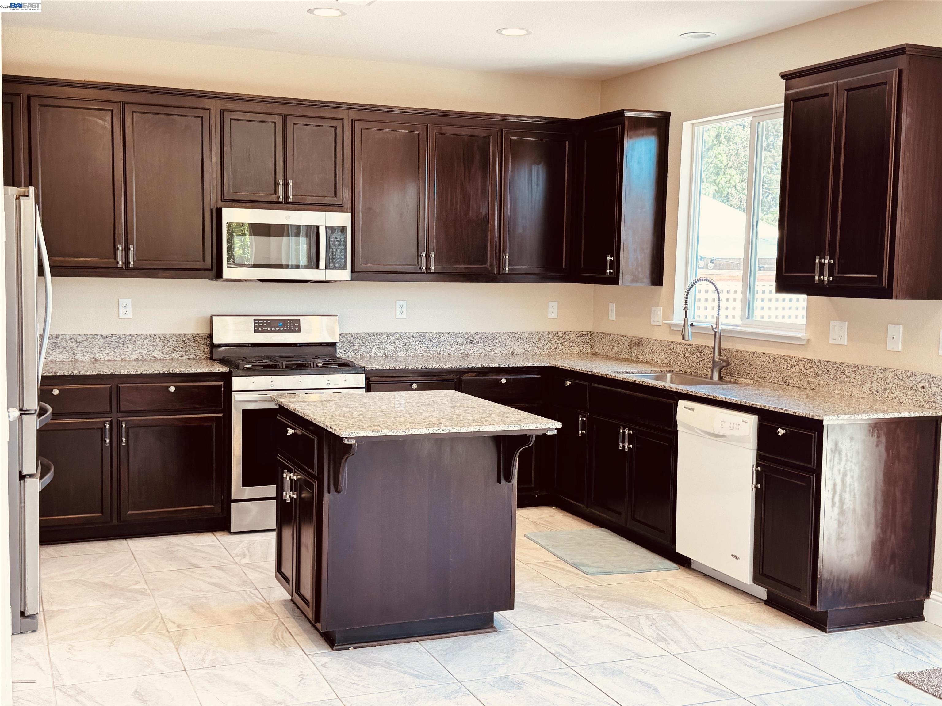 36 Greystone Pl, Pittsburg CA 94565 — photo 10