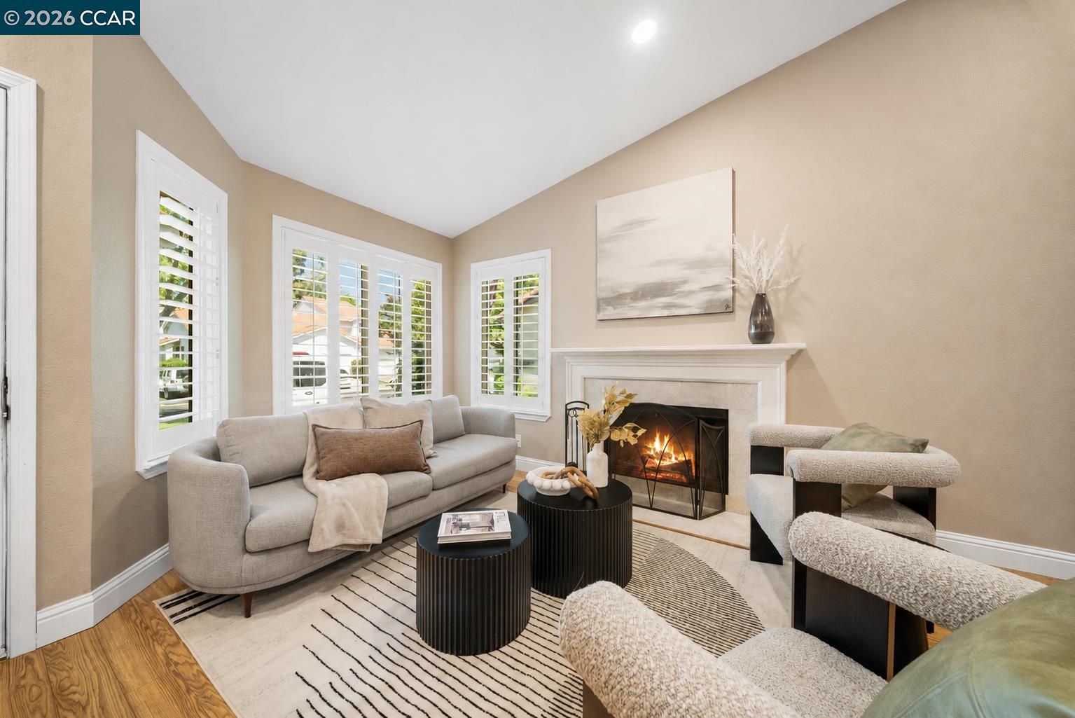 Photo #3: 41135413 Listing: Photo #3