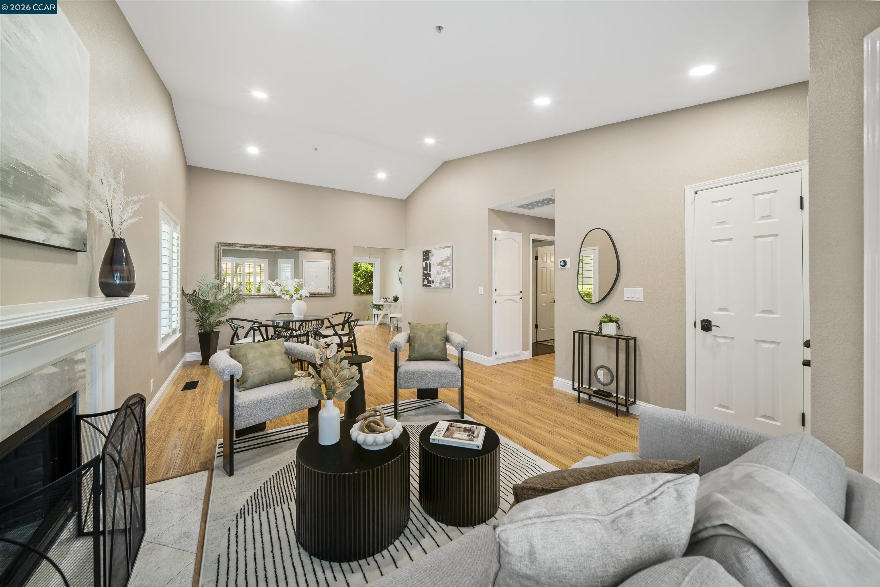 Photo #5: 41135413 Listing: Photo #5