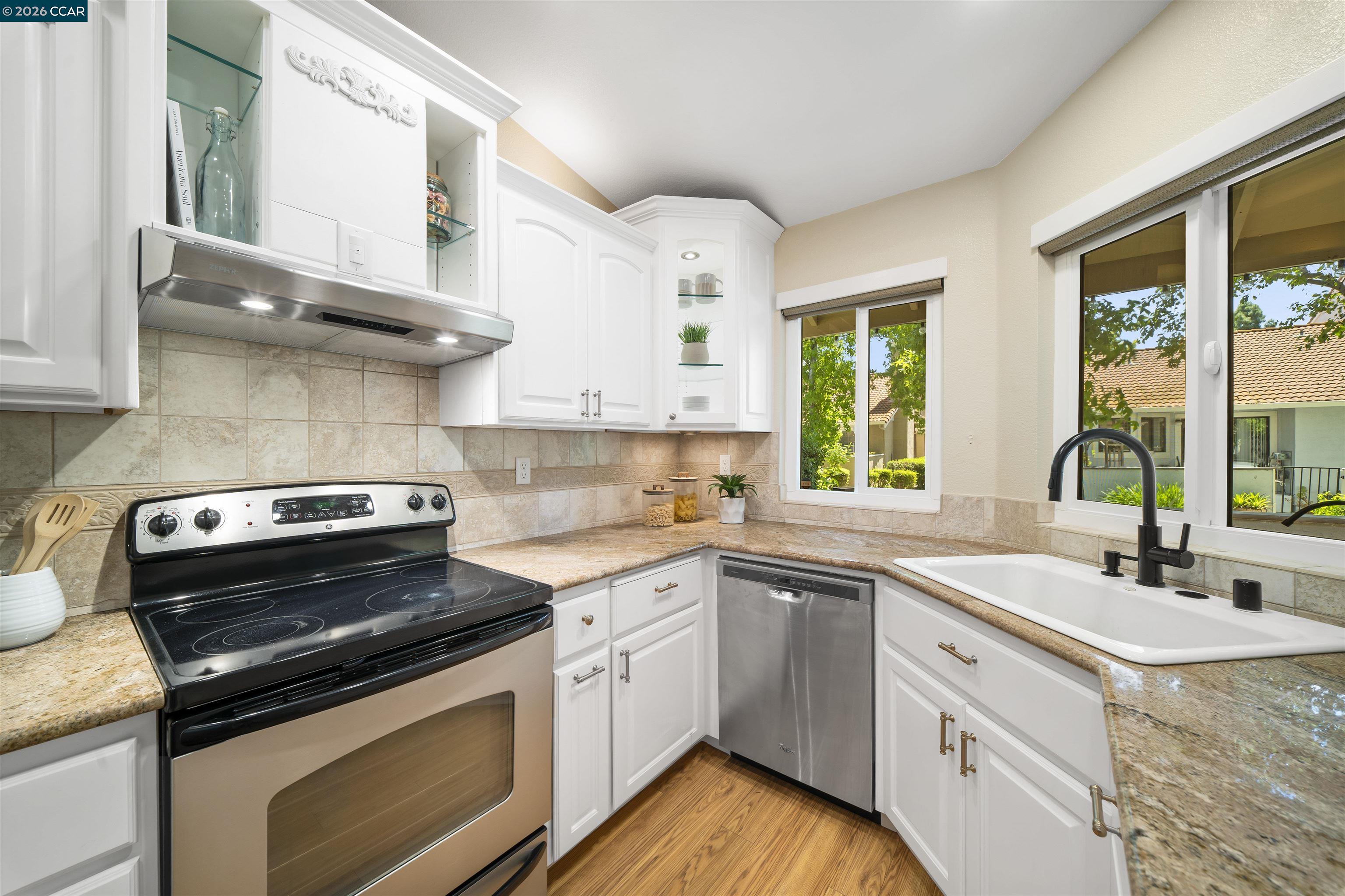 Photo #8: 41135413 Listing: Photo #8