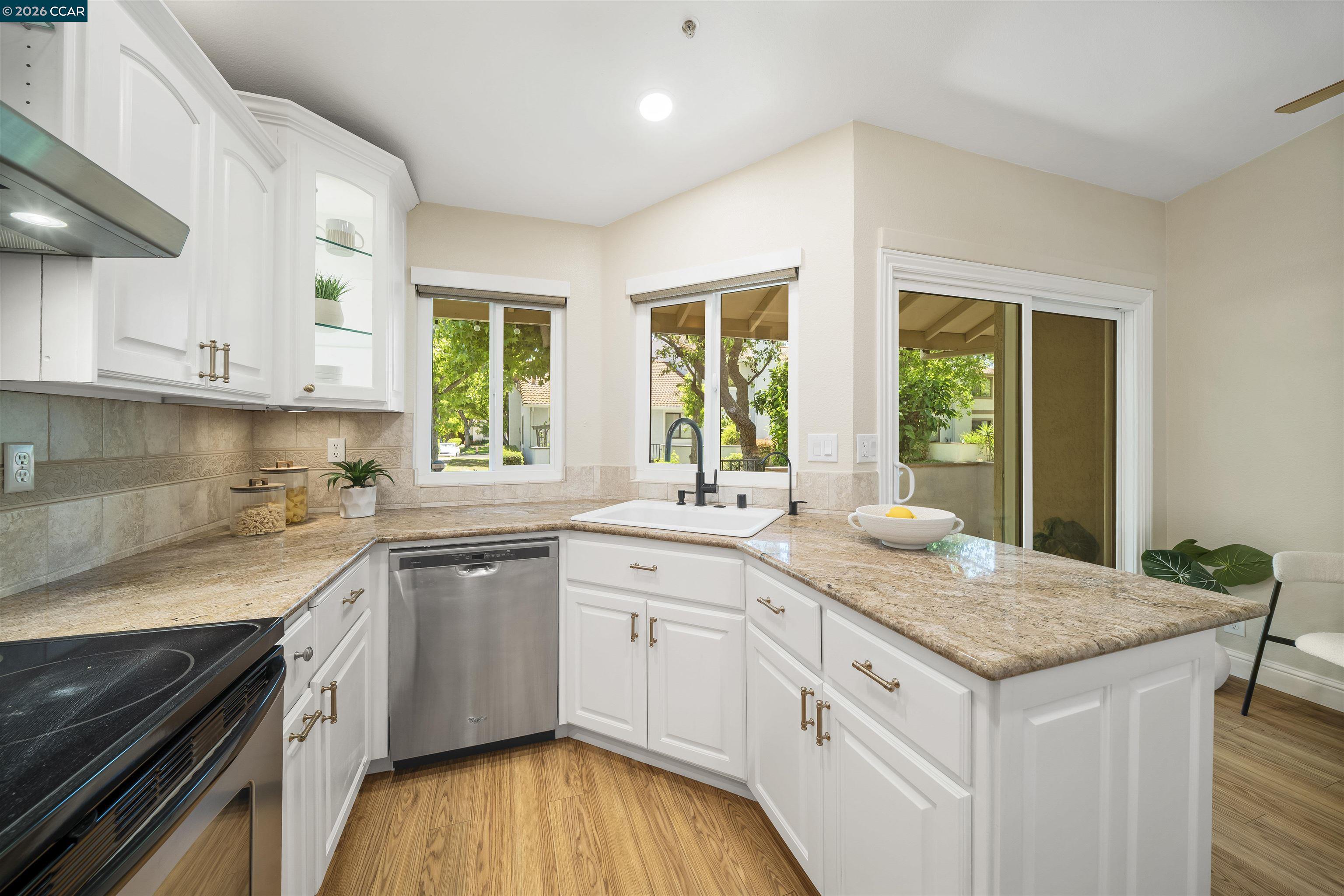 Photo #9: 41135413 Listing: Photo #9