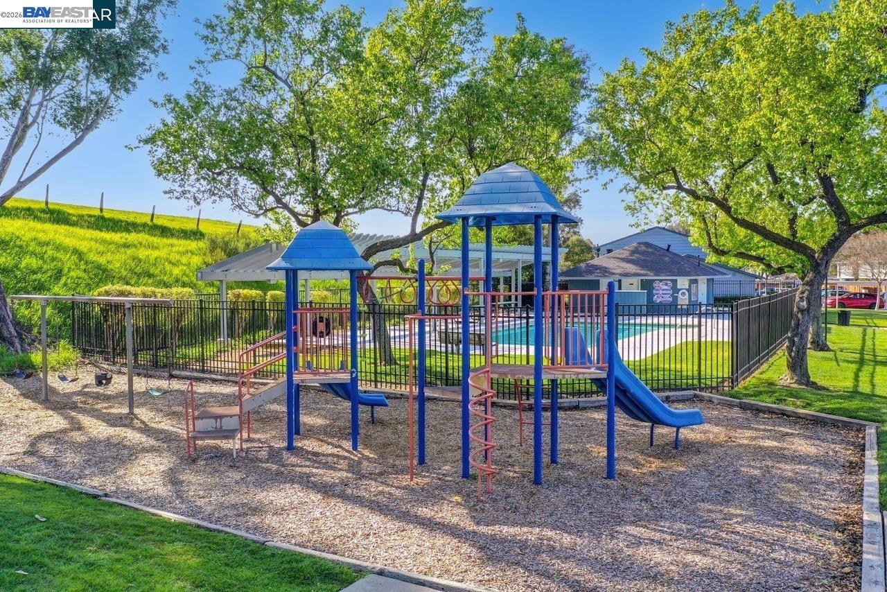 Photo #12: 41135434 Listing: Photo #12