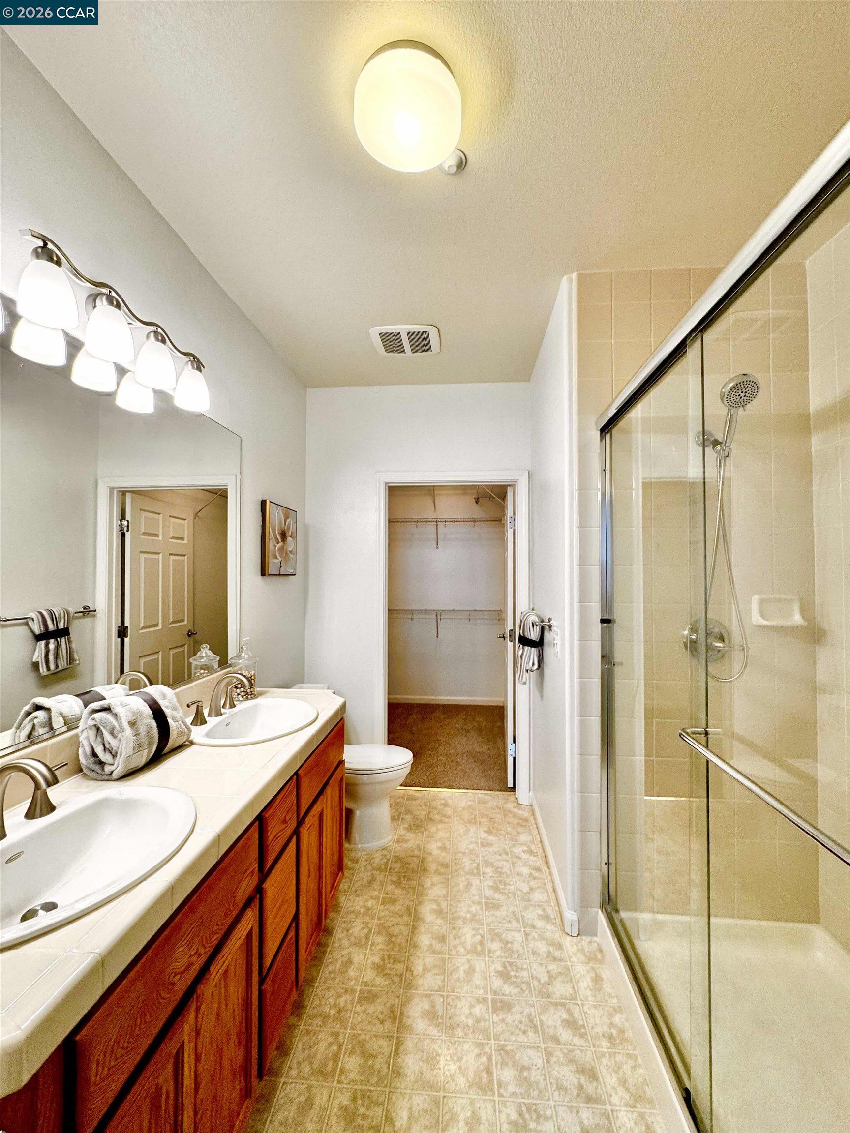 Photo #12: 41135437 Listing: Photo #12