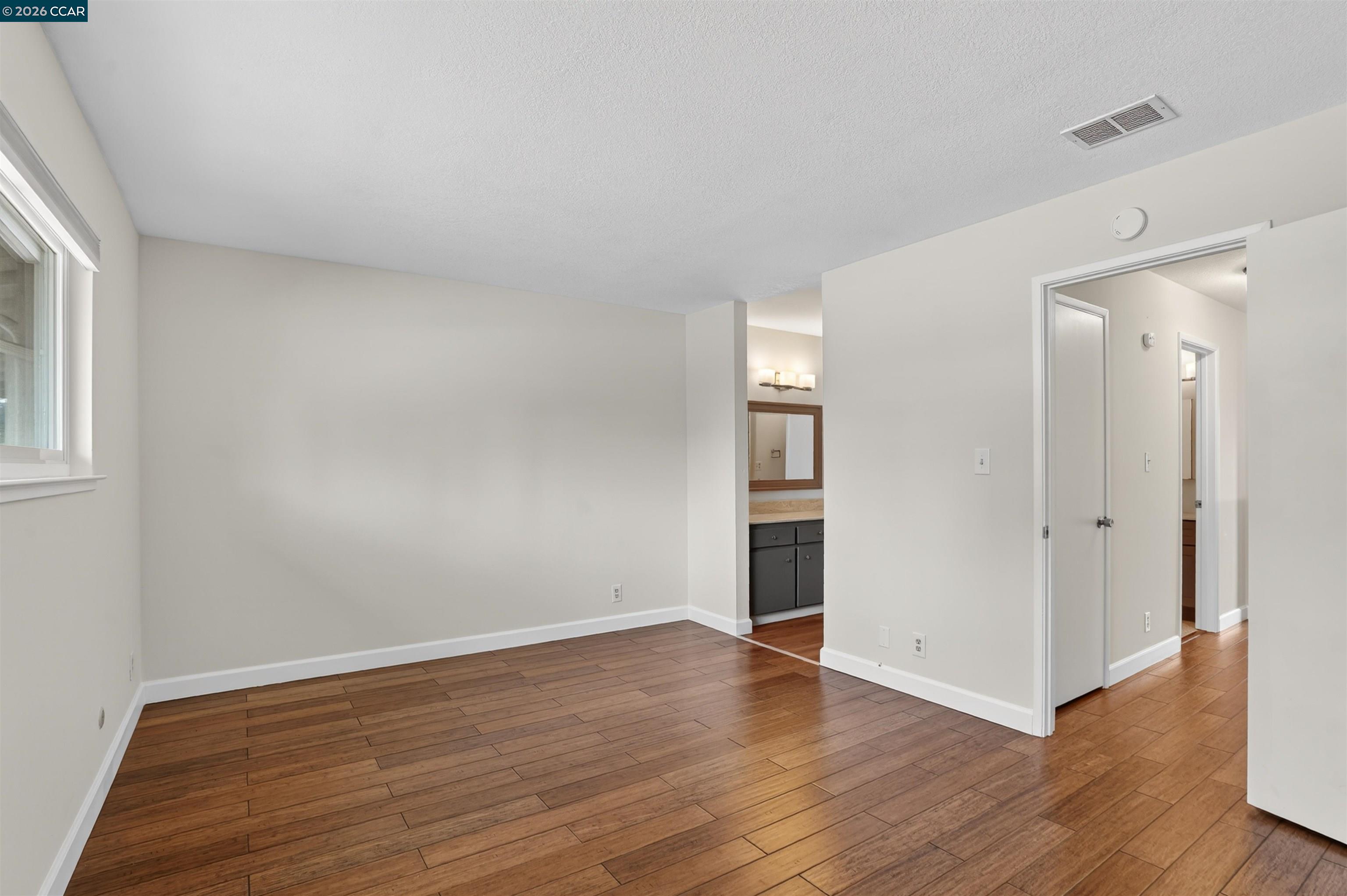 Photo #13: 41135462 Listing: Photo #13