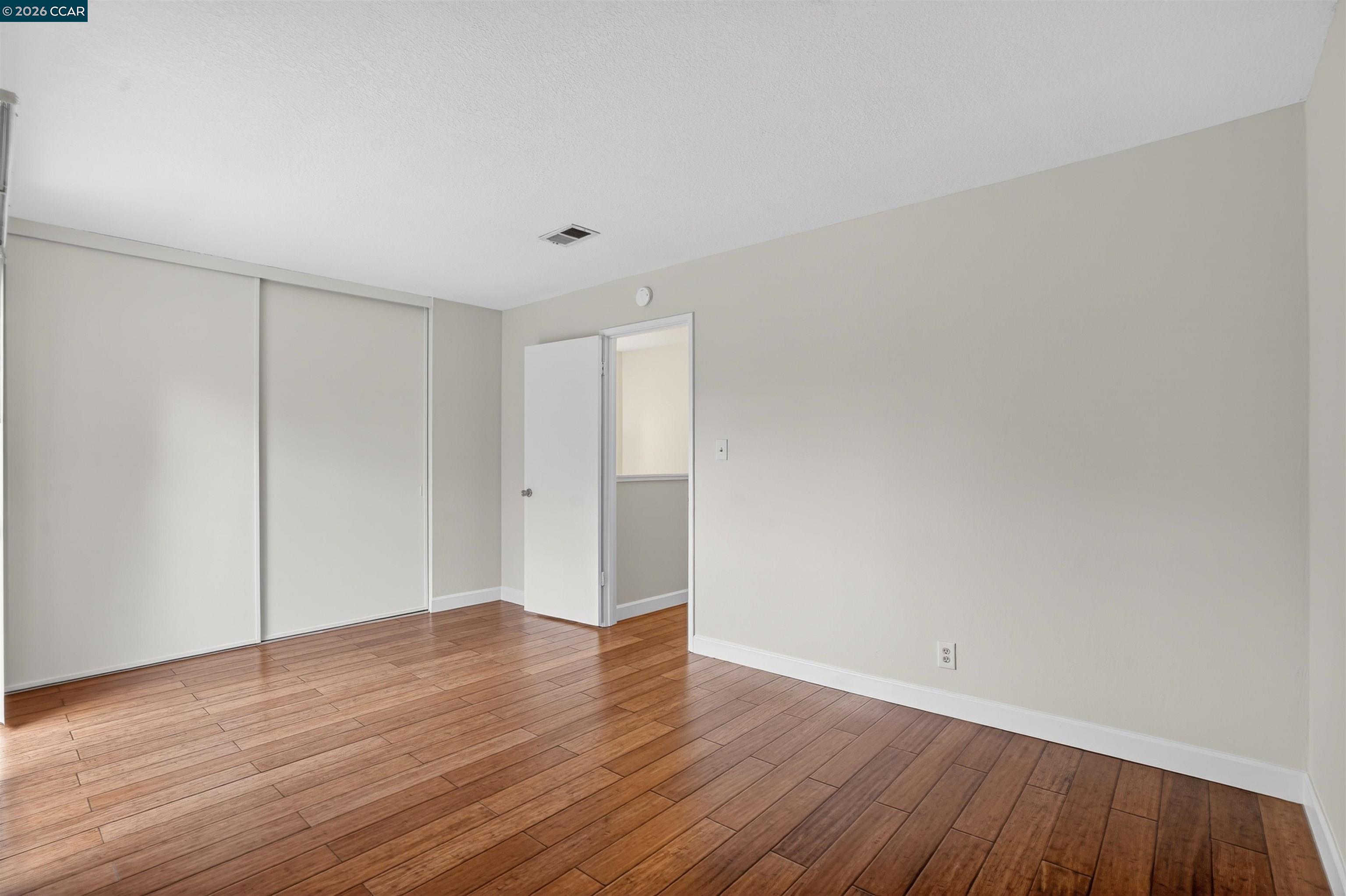 Photo #15: 41135462 Listing: Photo #15