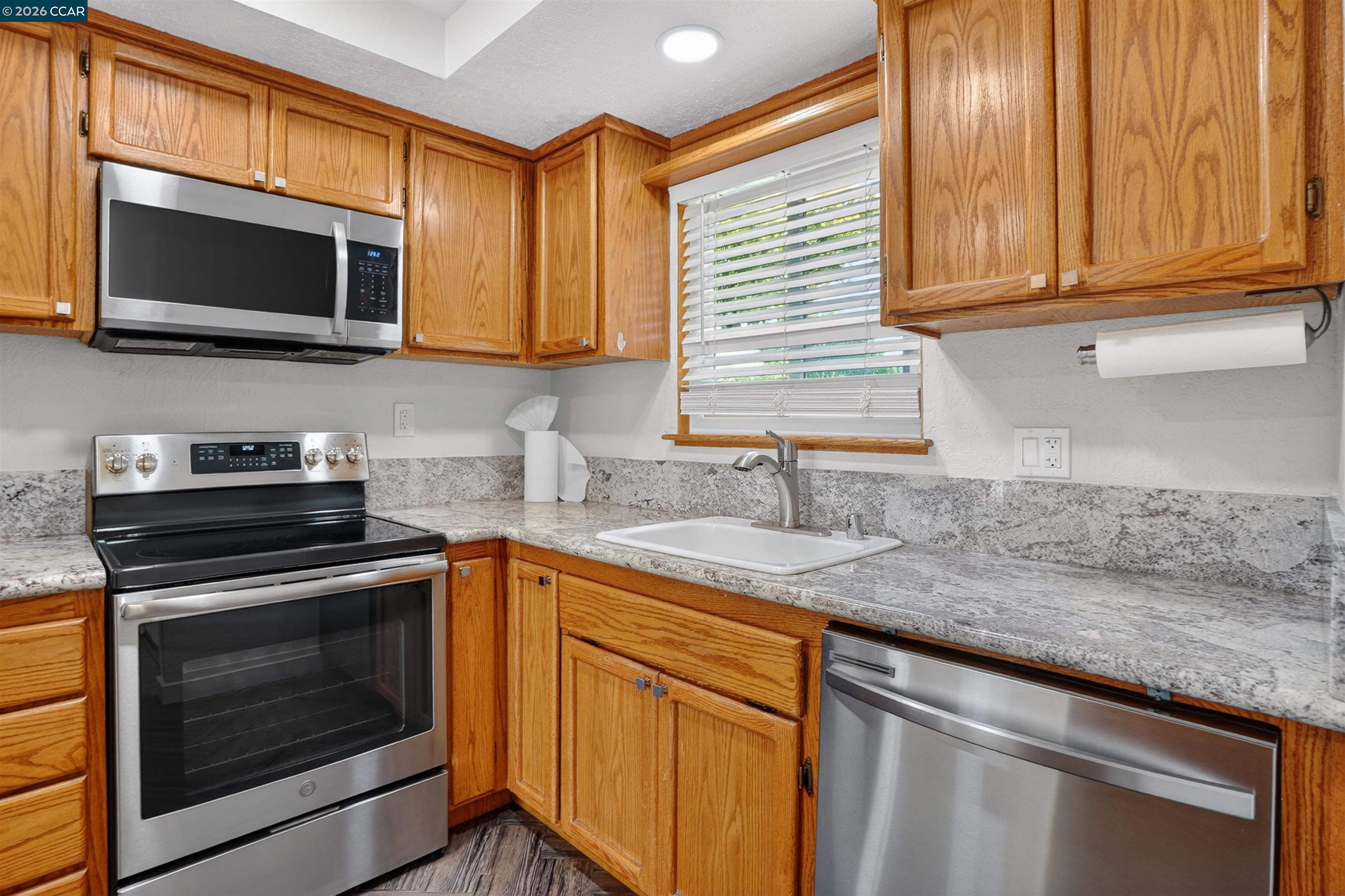 Photo #6: 41135462 Listing: Photo #6