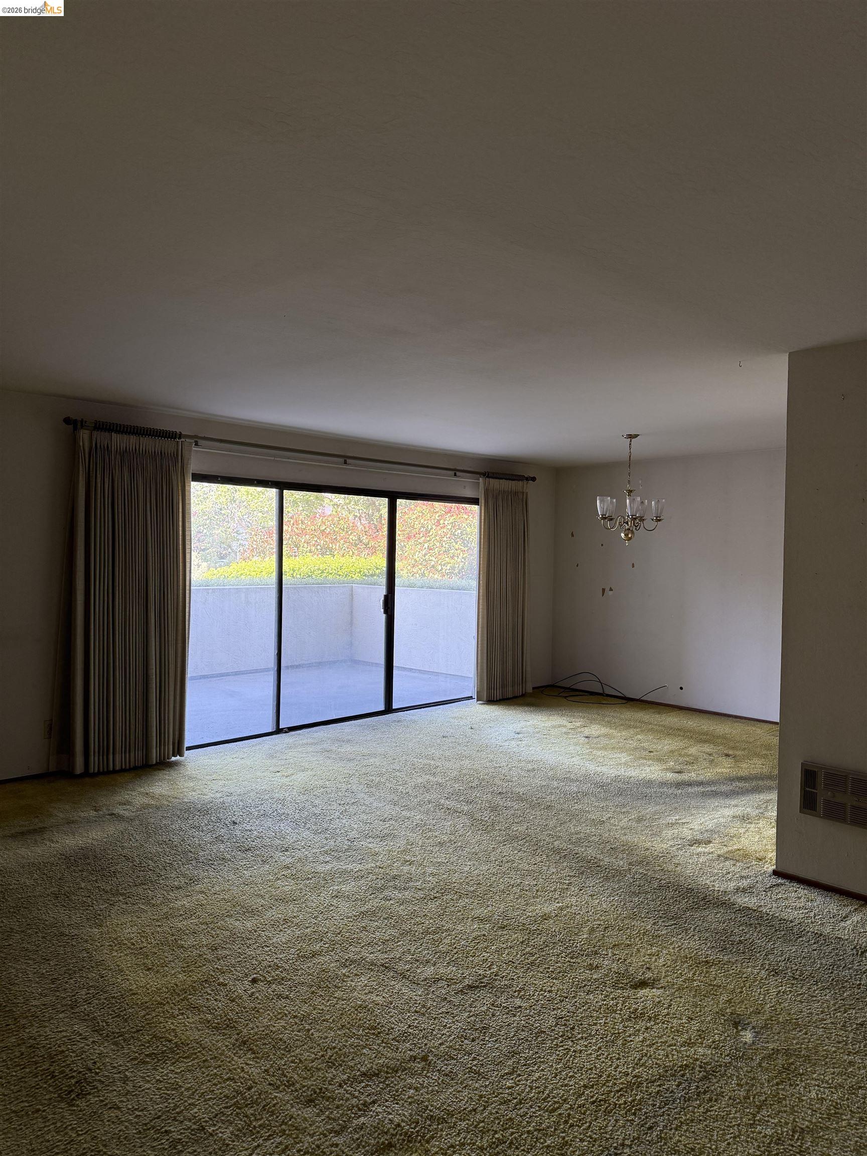 Photo #2: 41135476 Listing: Photo #2