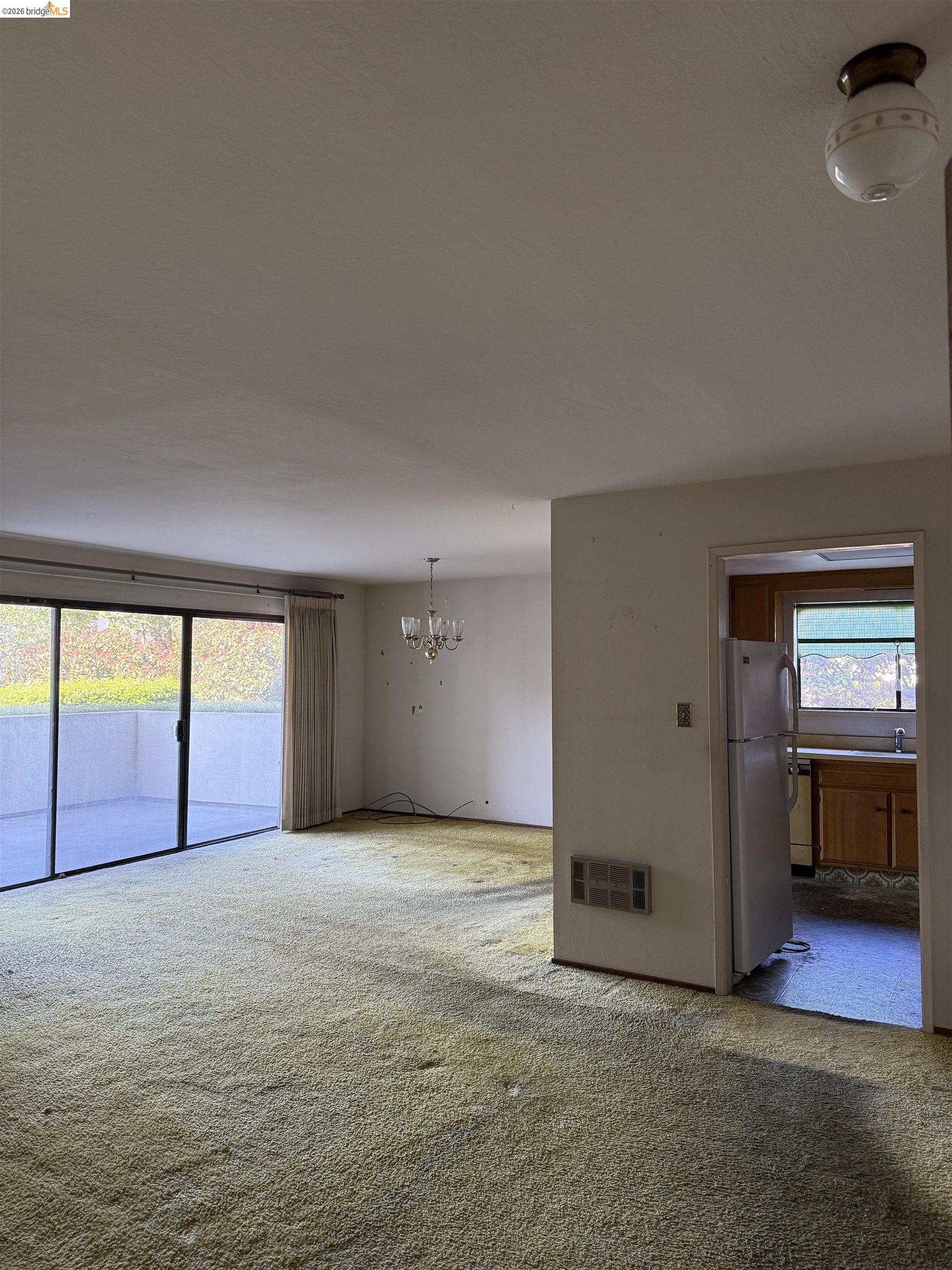 Photo #3: 41135476 Listing: Photo #3