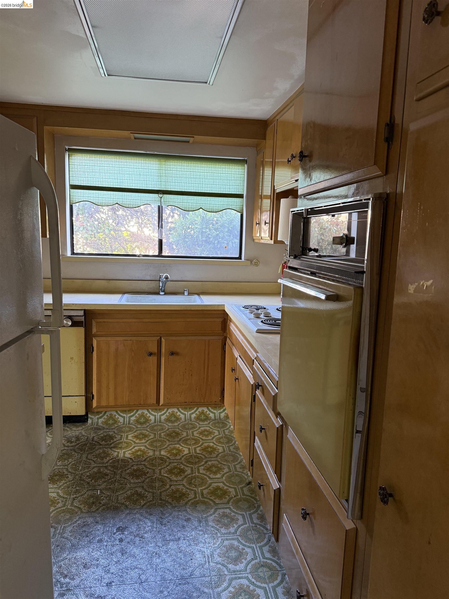 Photo #5: 41135476 Listing: Photo #5