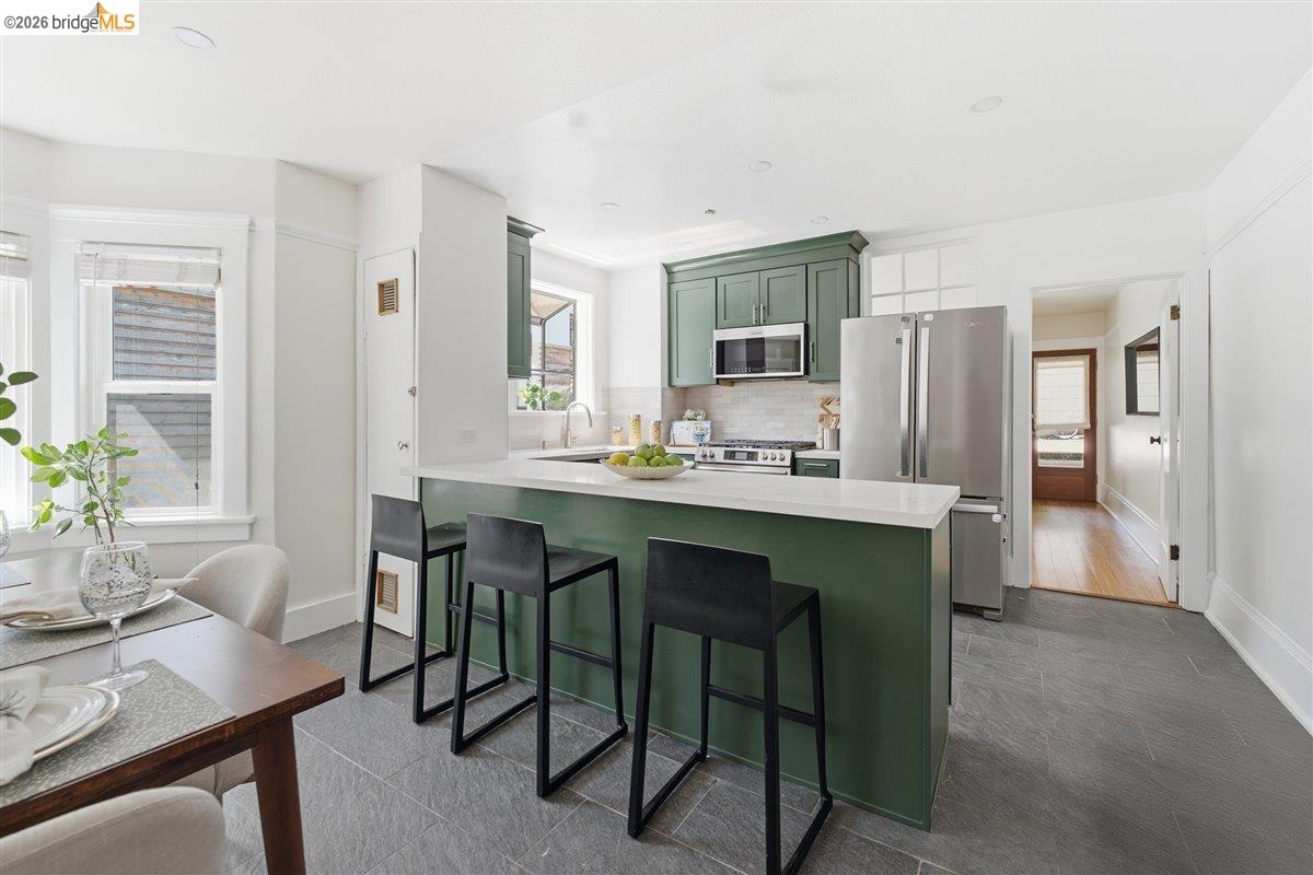 Photo #8: 41135478 Listing: Photo #8