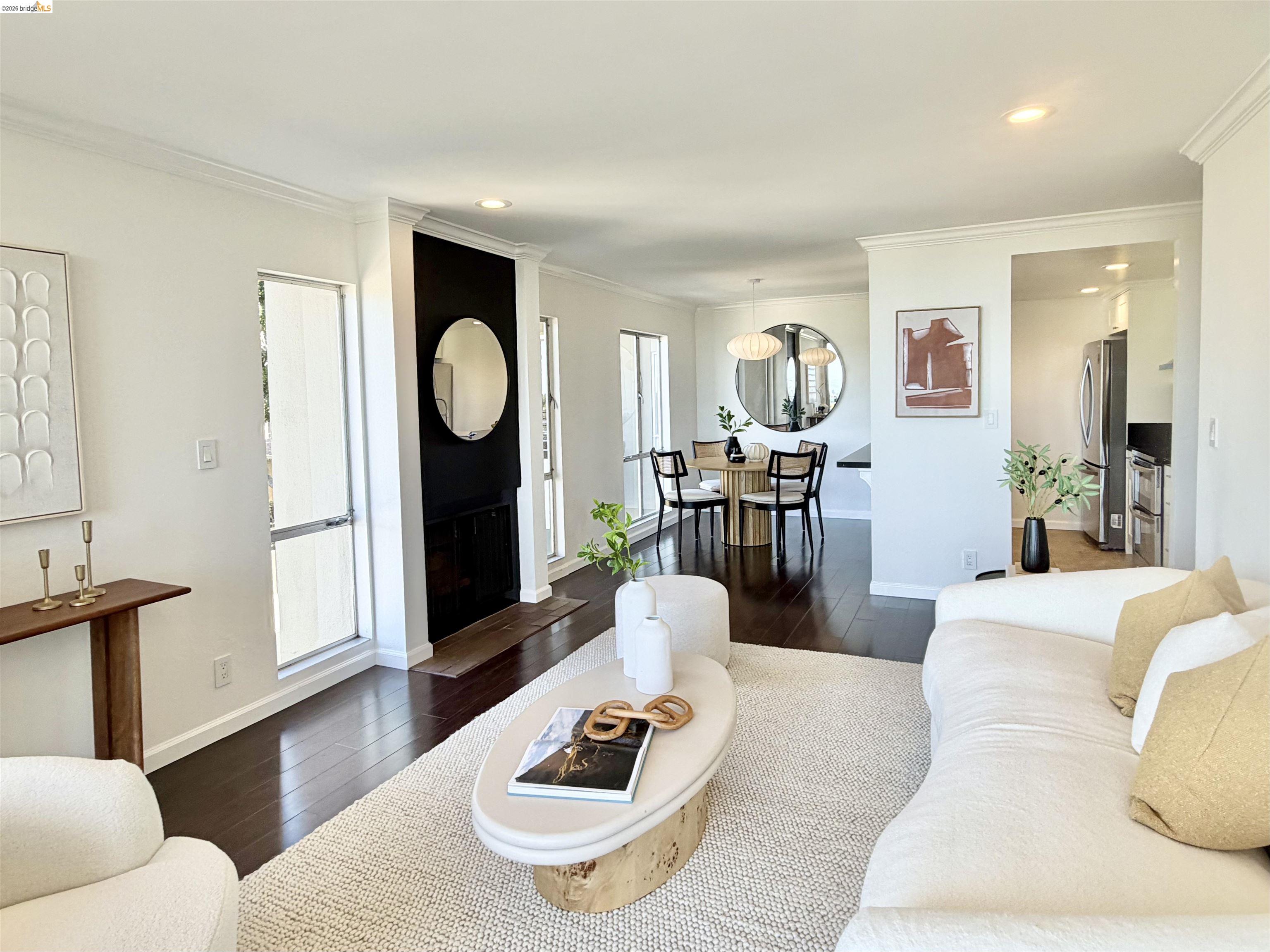 Photo #2: 41135509 Listing: Photo #2