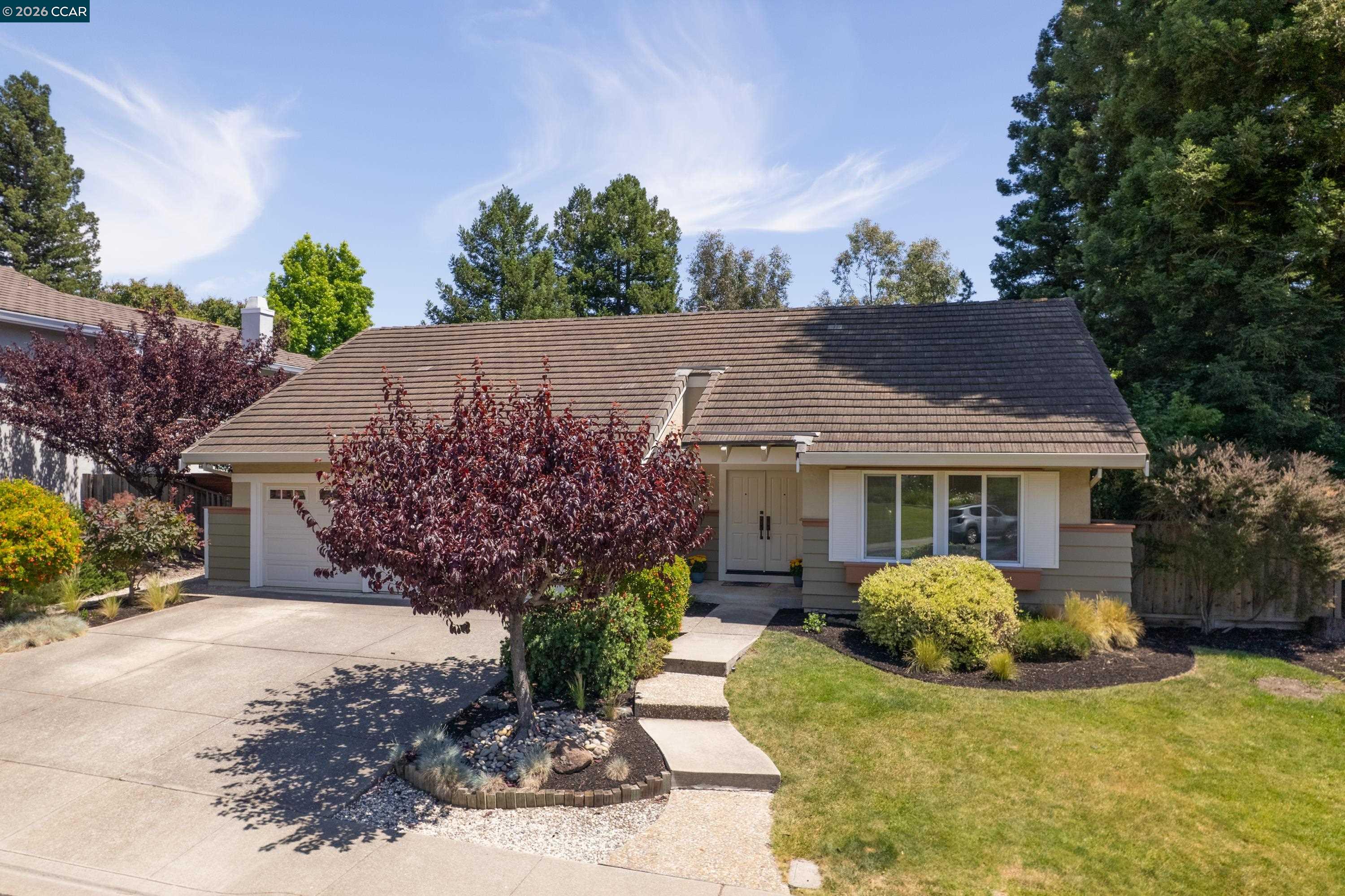 87 Lone Pine Court